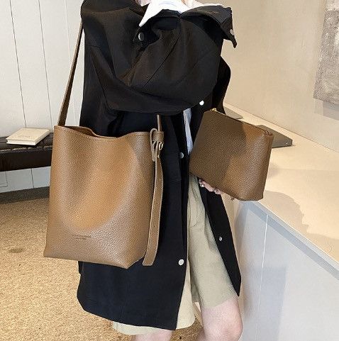 Japanese Brand Huskycat French lychee bucket bag Size ONE SIZE - 3 Thumbnail