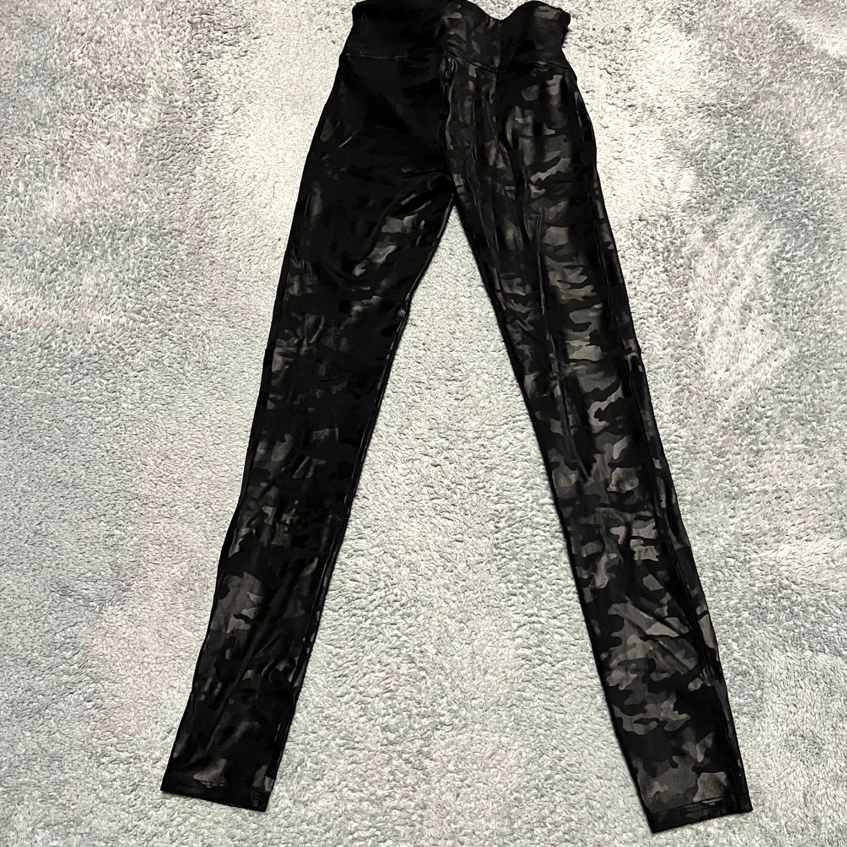 Spanx SPANX Leggings Womens Small Faux Leather Metallic Camo Black S Regular Ankle Black Womens Size 28" / US 6 / IT 42 - 3 Thumbnail