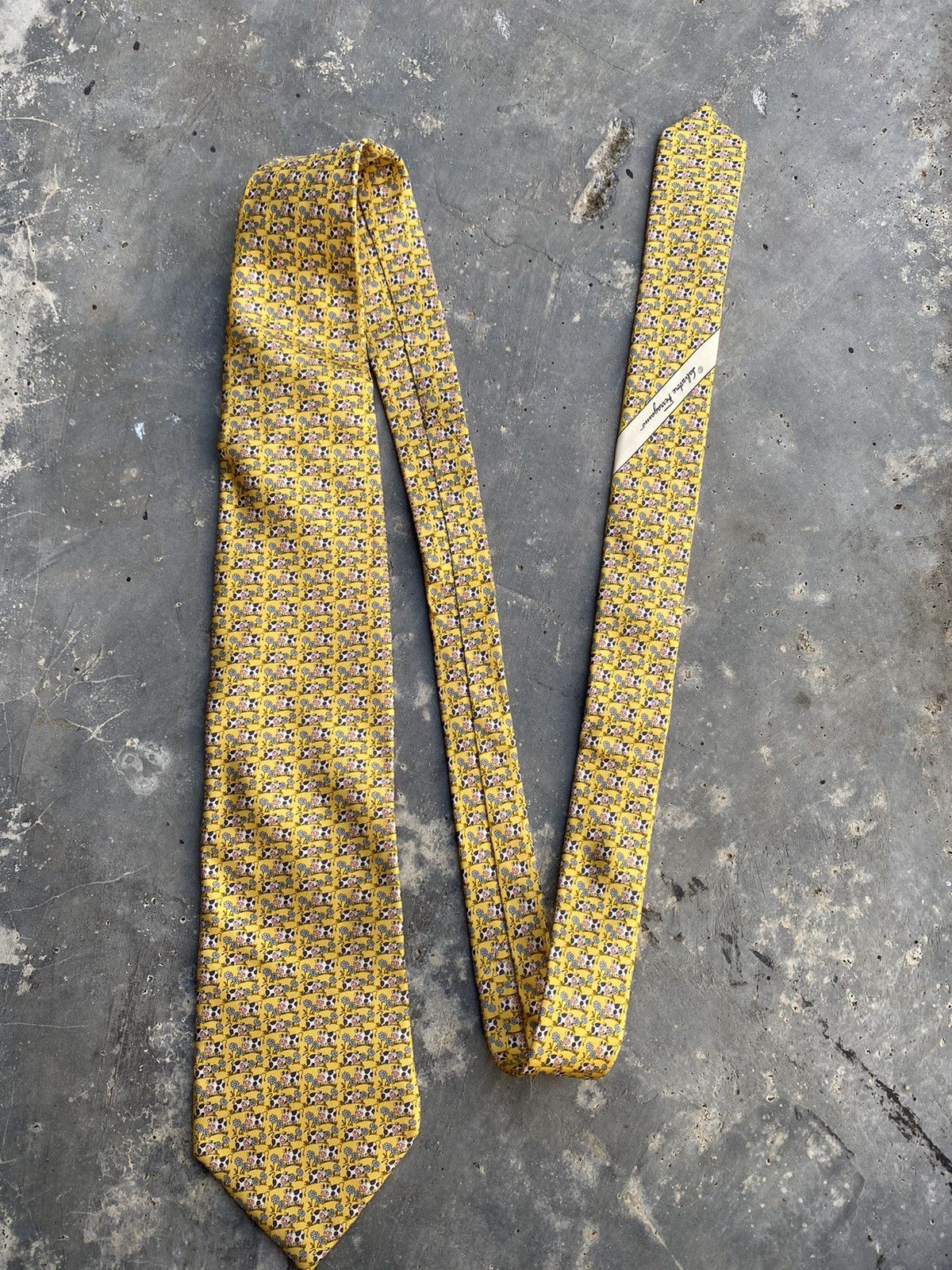 Designer × Other × Salvatore Ferragamo Super Rare! Salvatore Ferragamo Cow Tie Size ONE SIZE - 1 Thumbnail