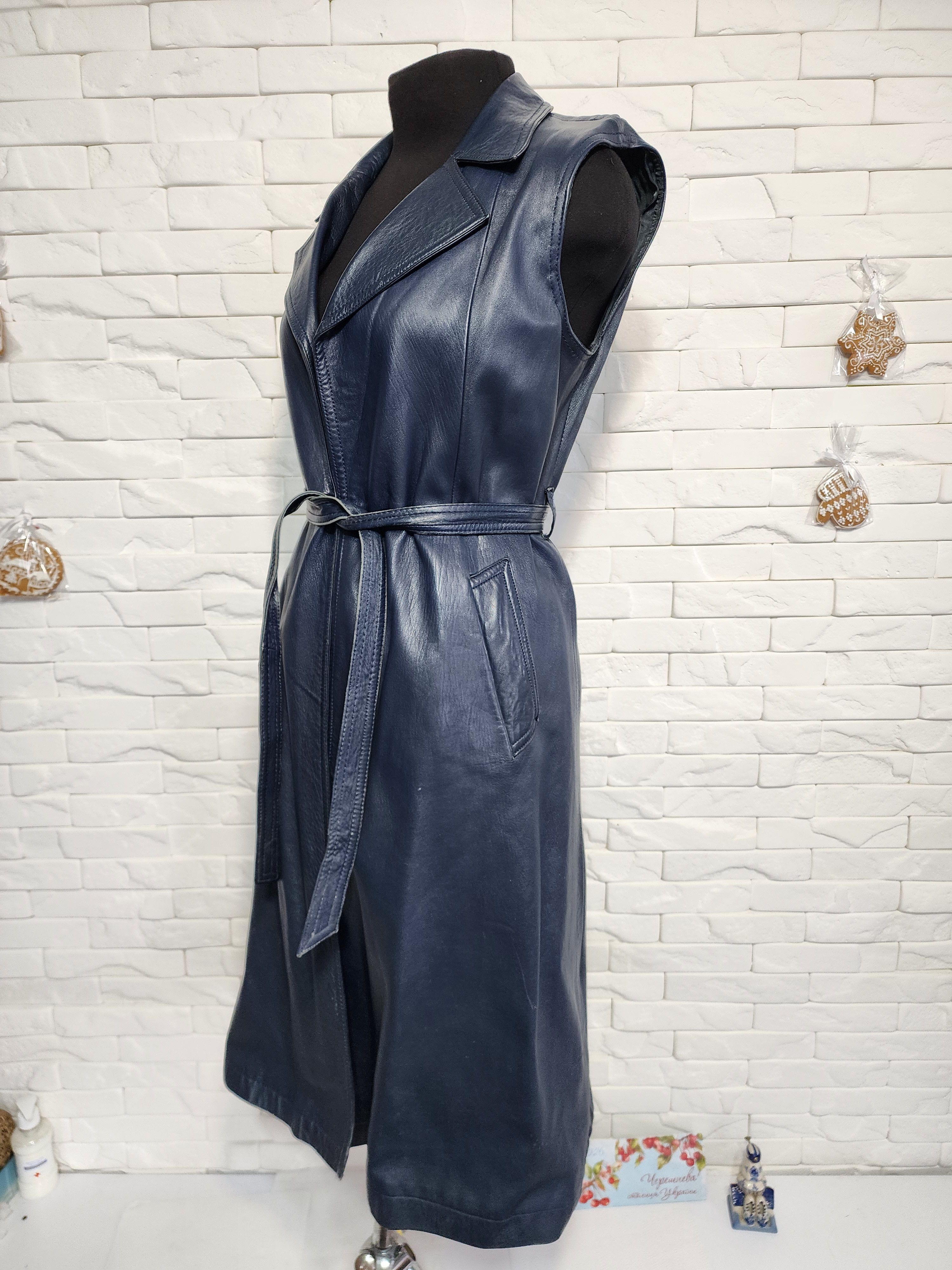Other Blue Leather Vest: Women's Vintage Vest with Pockets Size M / US 6-8 / IT 42-44 - 3 Thumbnail