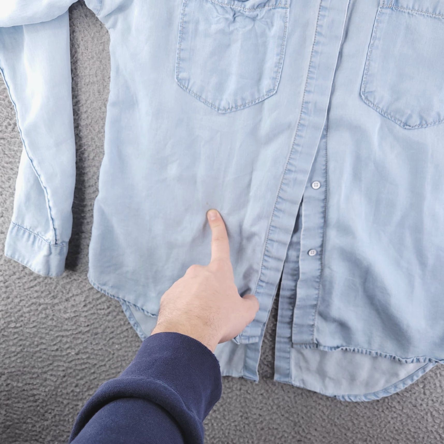 Old Navy Old Navy Shirt Womens Small Blue Lyocell Button-Up Long Sleeve Boyfriend Size S / US 4 / IT 40 - 4 Thumbnail