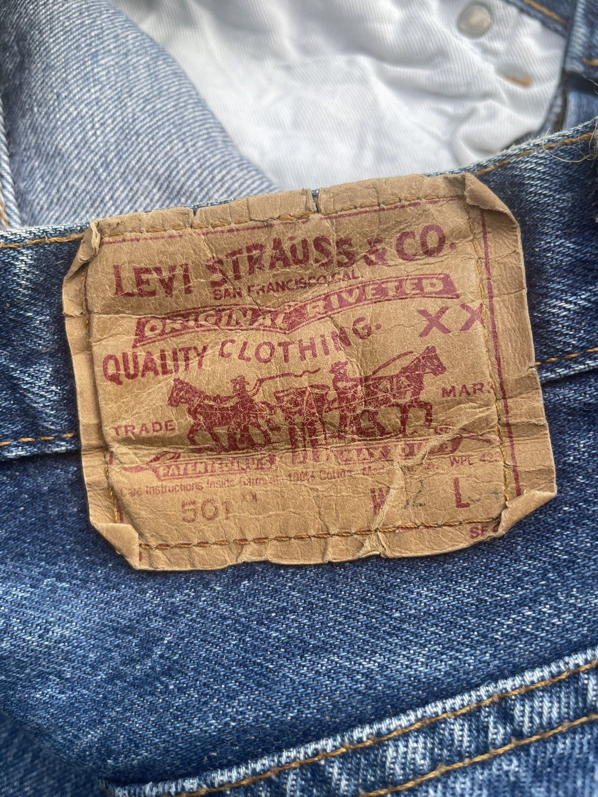 Levi's × Vintage Vintage 1989 Levis 501 XX e Distresed Size US 31 - 13 Thumbnail