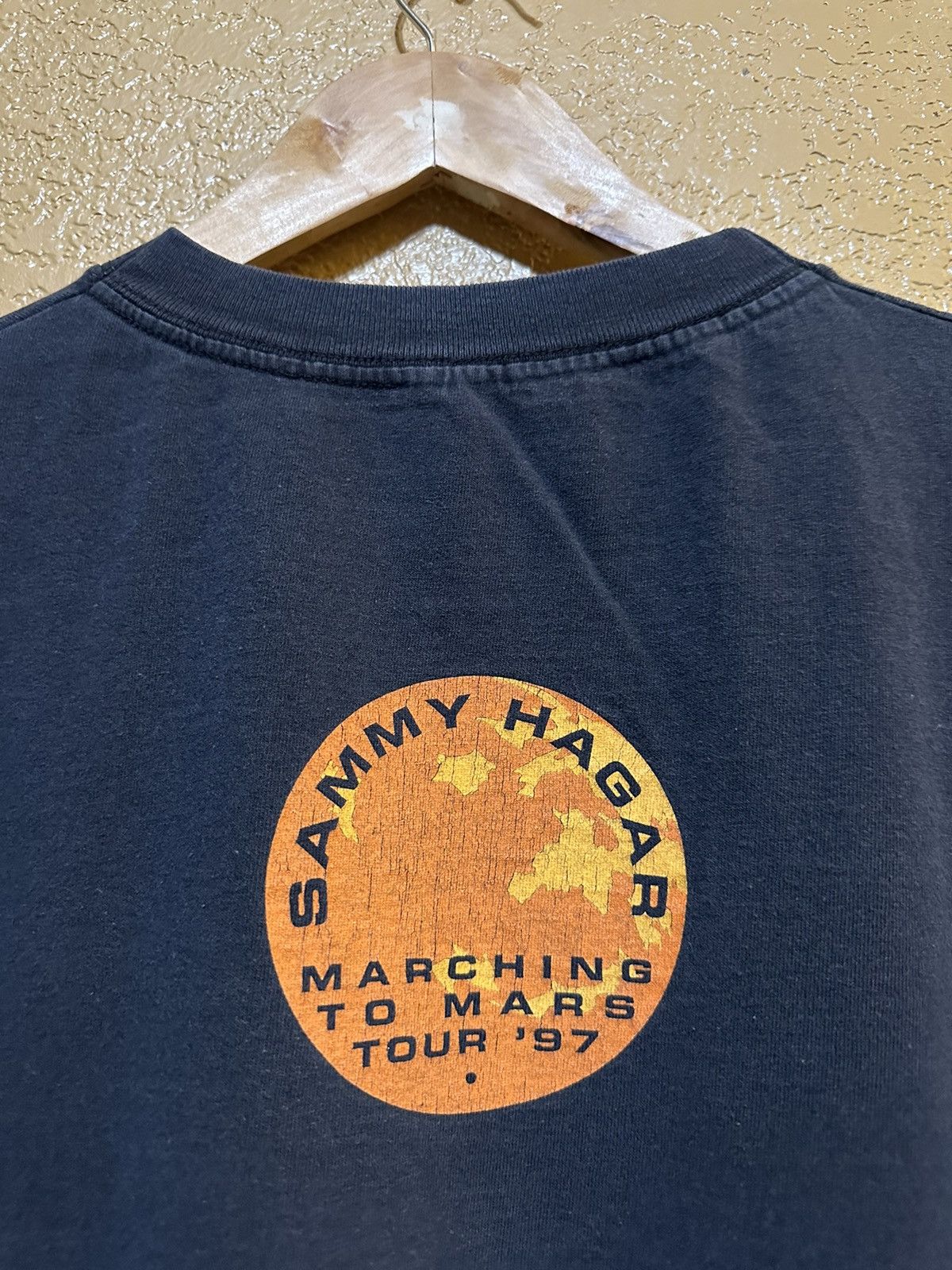 Band Tees × Vintage Vintage 1997 Sammy Hagar Marching To Mars T Shirt Size US L / EU 52-54 / 3 - 4 Thumbnail