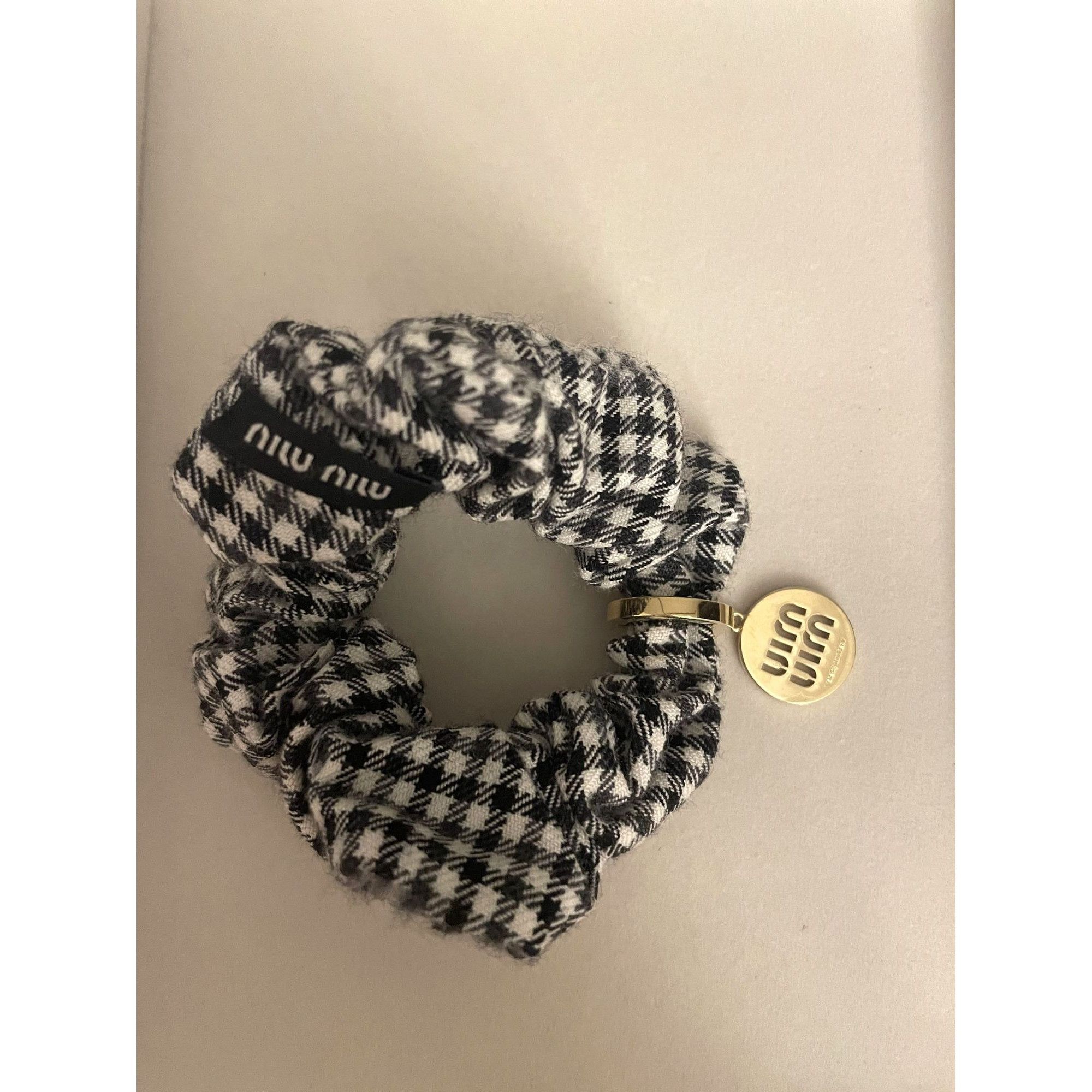 Miu Miu Miu Miu Houndstooth Scrunchie With Gold-Tone Charm Size ONE SIZE - 1 Thumbnail