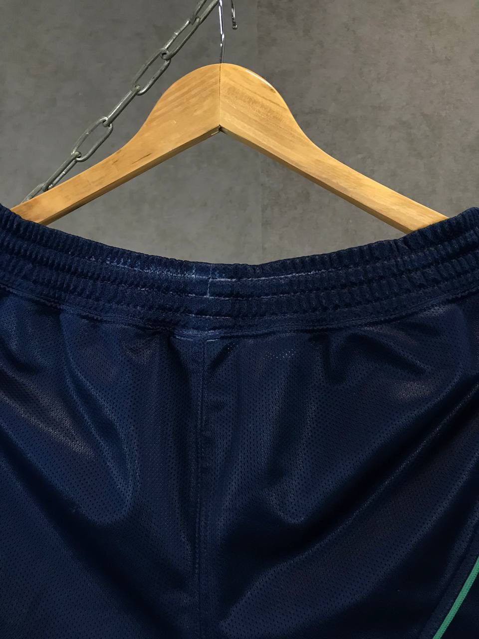 Nike Nike swoosh streetwear vintage shorts Size US 32 / EU 48 - 7 Thumbnail