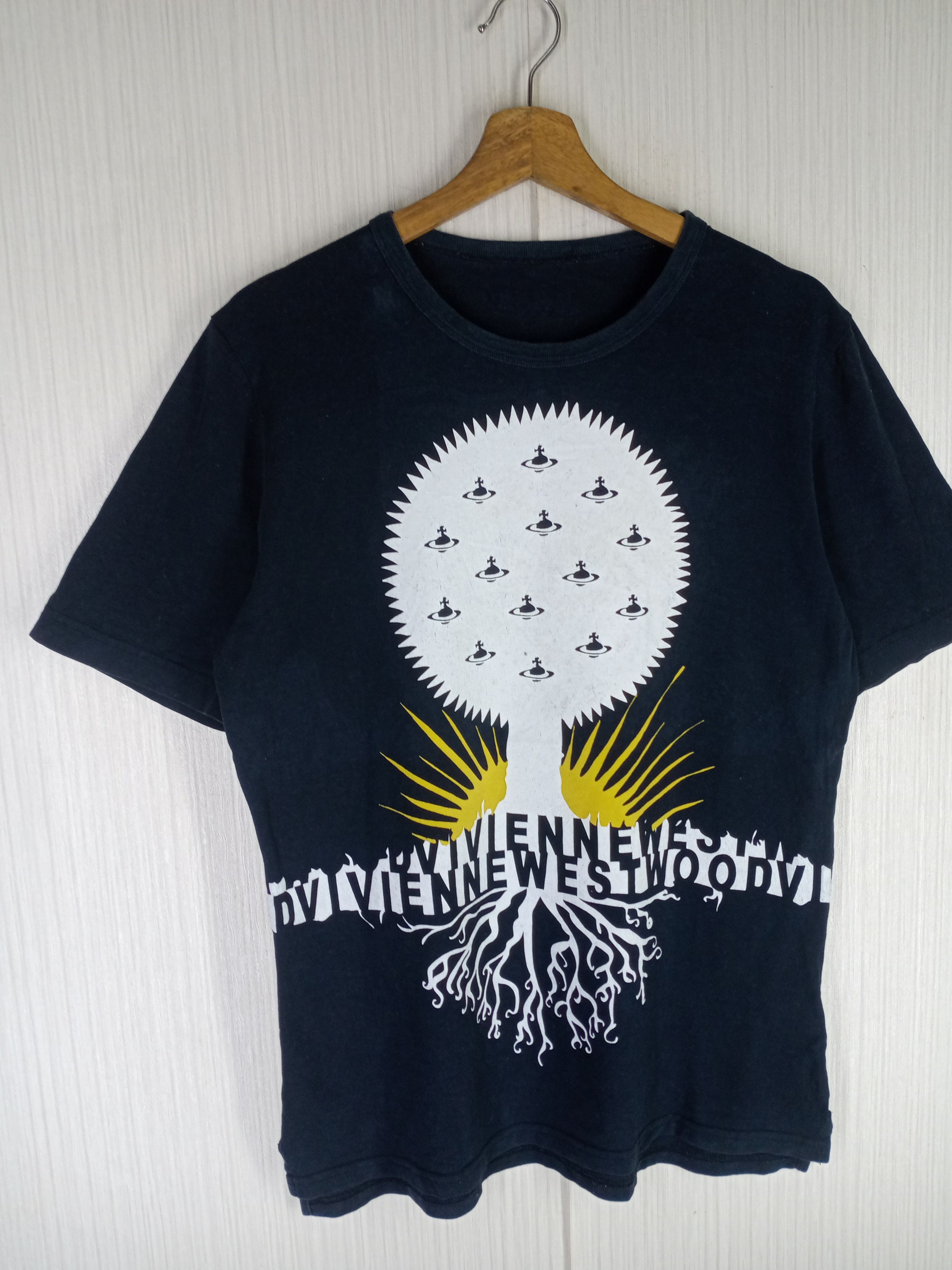 Vivienne Westwood Rare Vintage Vivienne Westwood Tshirt Size US M / EU 48-50 / 2 - 3 Thumbnail