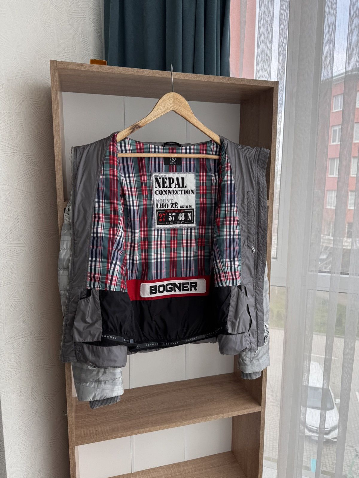 Bogner × Vintage Vintage Bogner Nepal Connection W’ Grey Flower Ski Jacket Size S / US 4 / IT 40 - 13 Thumbnail