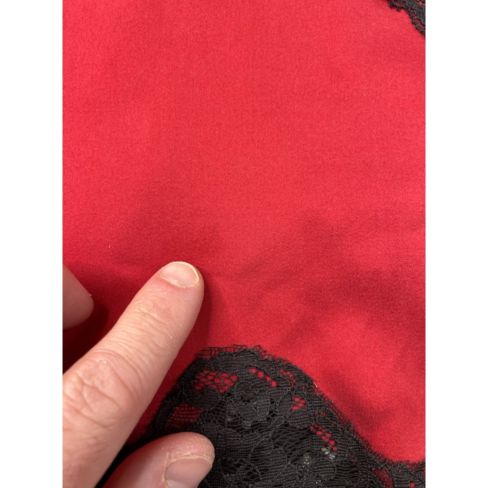 Alice + Olivia Alice + Olivia Dorine Silk Slip Lace Trim Red Camisole Tank Top XS Women Sleeveless V-Neck Spaghetti Strap Lace Accent Vest/ Tank Size XS / US 0-2 / IT 36-38 - 2 Thumbnail