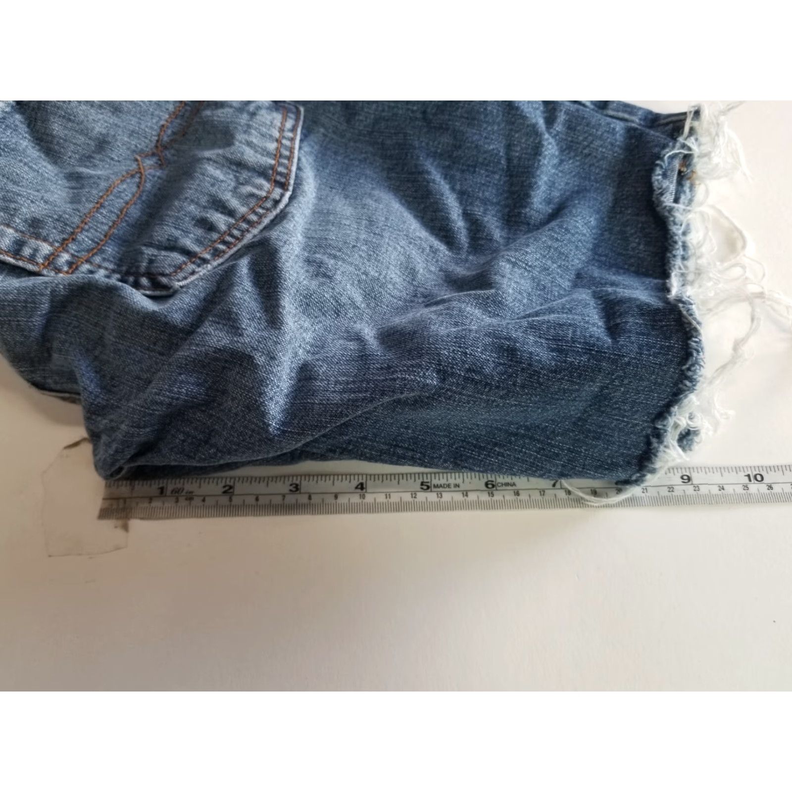 Lucky Brand Lucky Brand Women Shorts Denim Cut-Off Blue Size 4-27 4 Regular Womens Skirt? Size 27" / US 4 / IT 40 - 4 Thumbnail