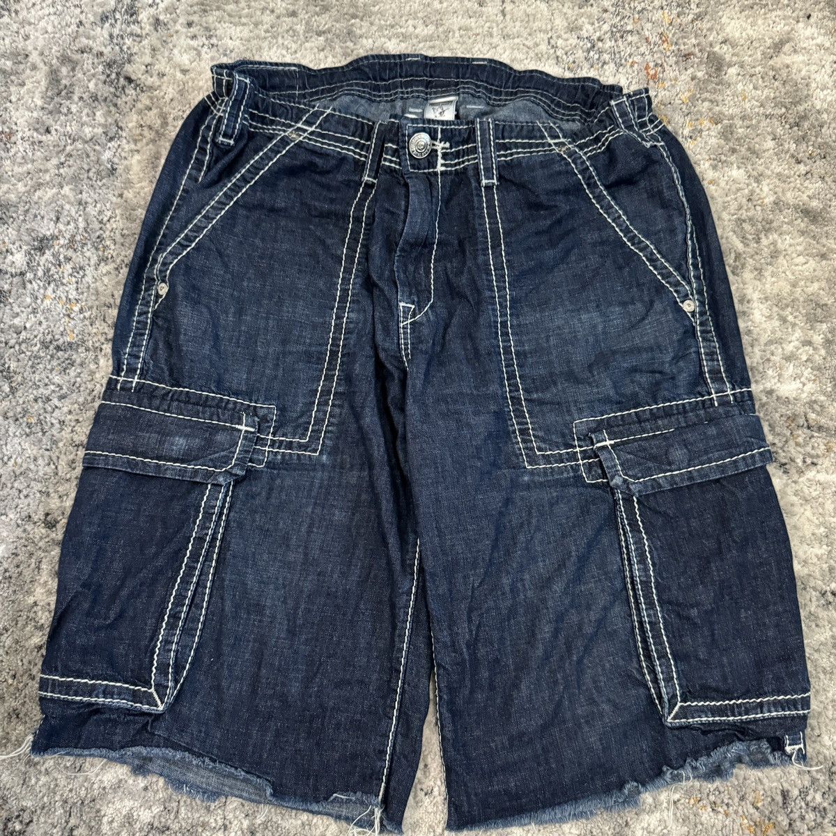 True Religion × Vintage Crazy Vintage y2k True Religion baggy wide leg cargo shorts Size US 40 / EU 56 - 2 Thumbnail