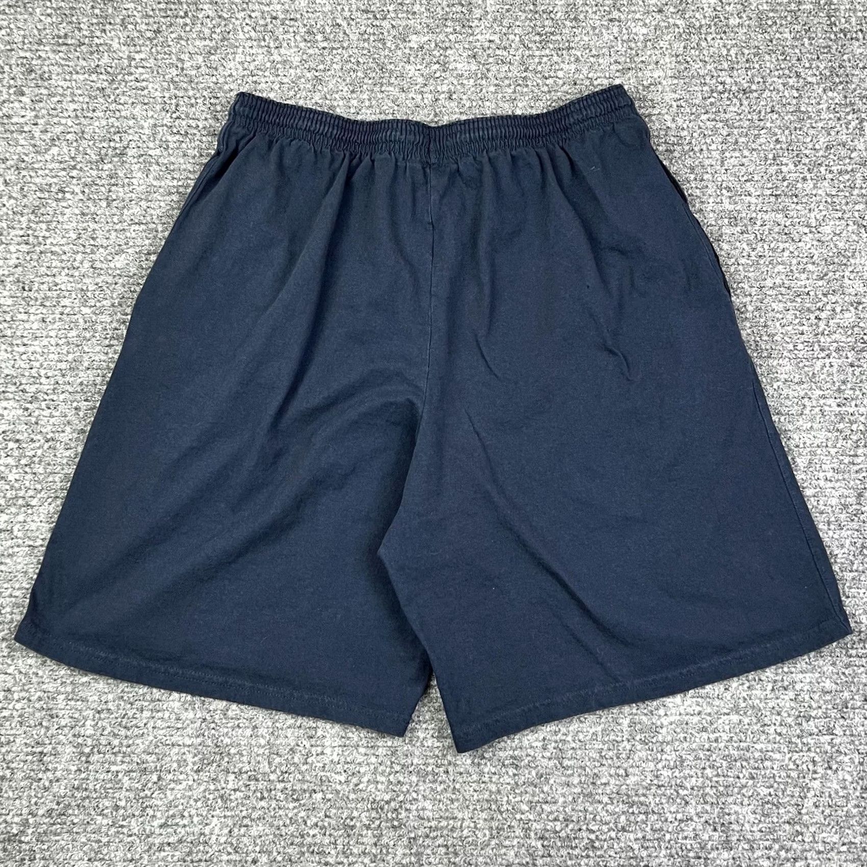 Champion VINTAGE? No. Size US 33 - 3 Thumbnail