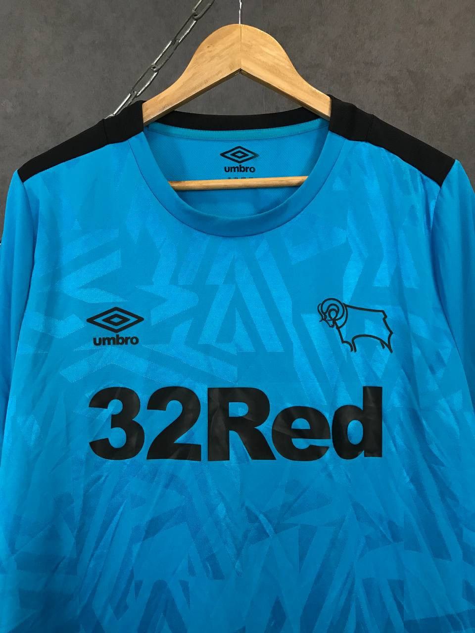 Umbro Derby County soccer jersey umbro sportswear tee Size US XXL / EU 58 / 5 - 2 Thumbnail