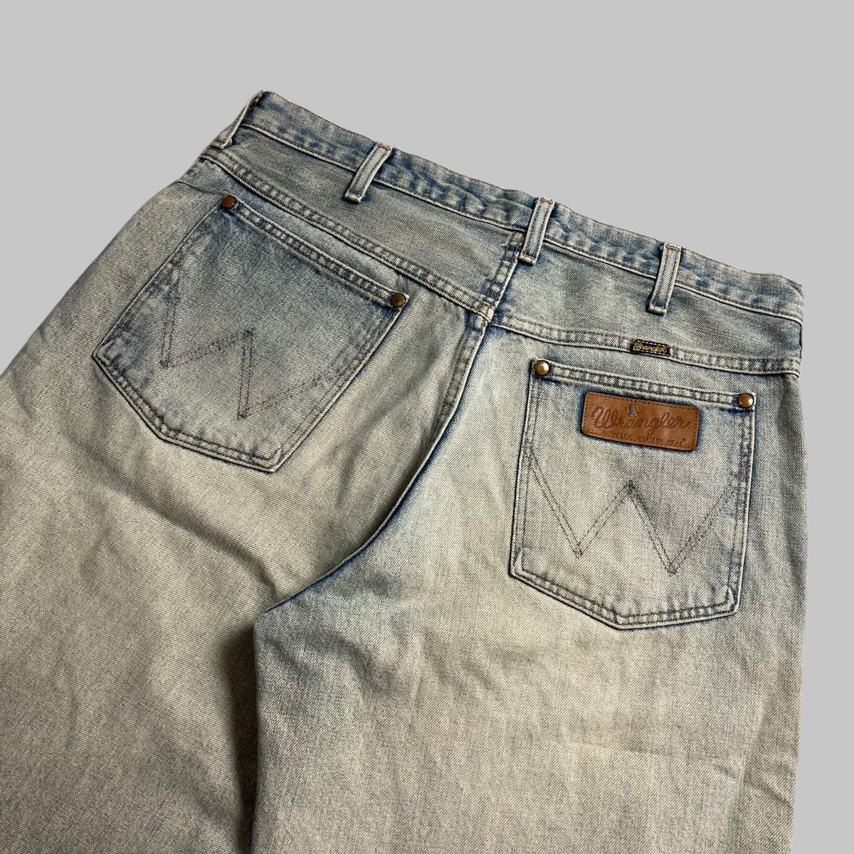 Japanese Brand × Vintage × Wrangler WRANGLER - Vtg 90s Jorts Mudwash Distressed Jeans 🇯🇵 Size US 34 / EU 50 - 2 Thumbnail