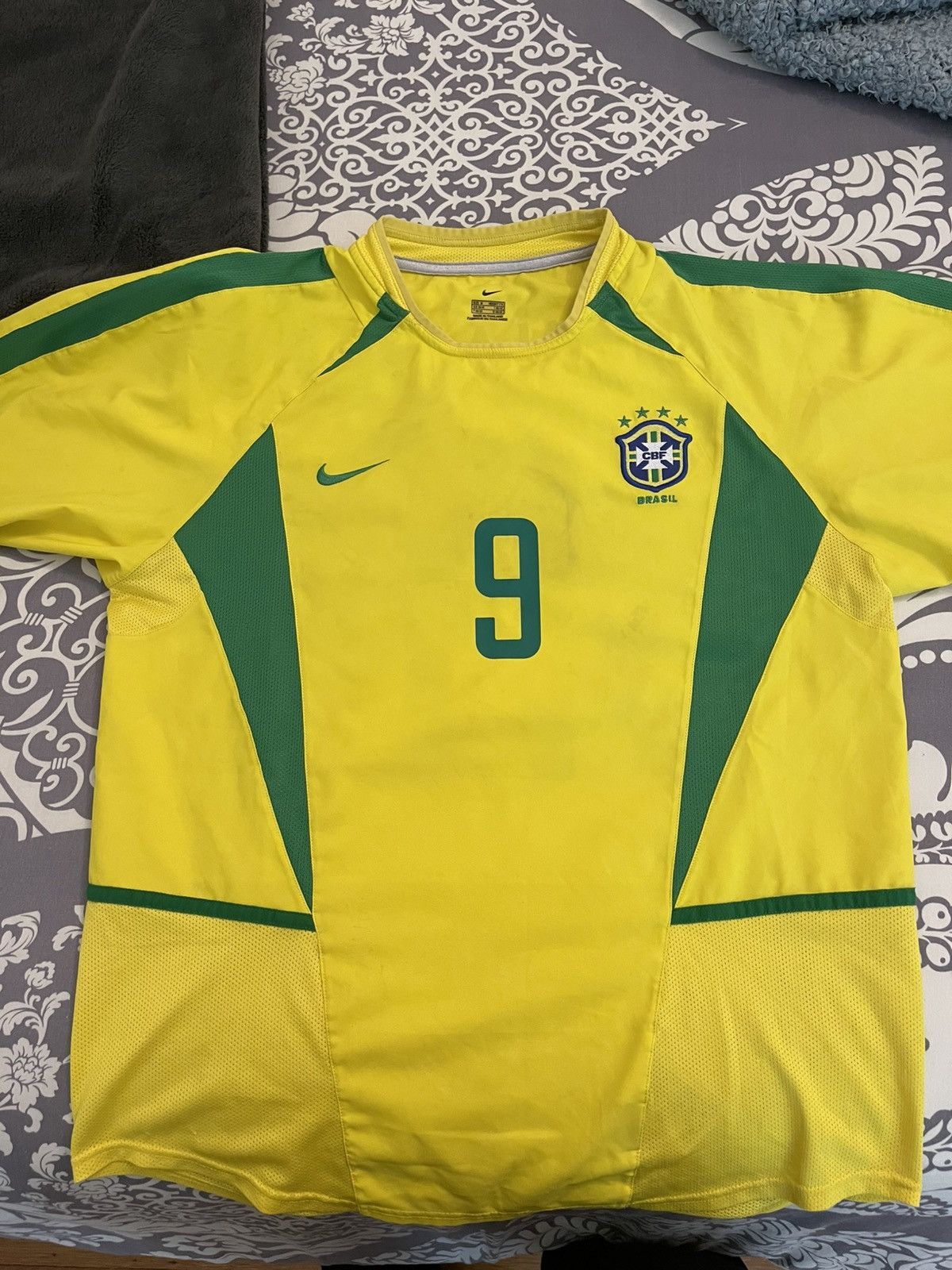 Nike PHENOMENO Brazil 2002 Home Jersey #9 R9 Size US M / EU 48-50 / 2 - 2 Thumbnail