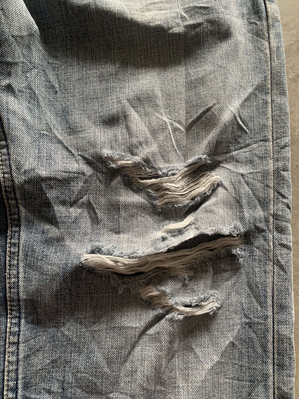 Diesel distressed diesel jeans straight loose d rise style Size US 37 - 12 Thumbnail