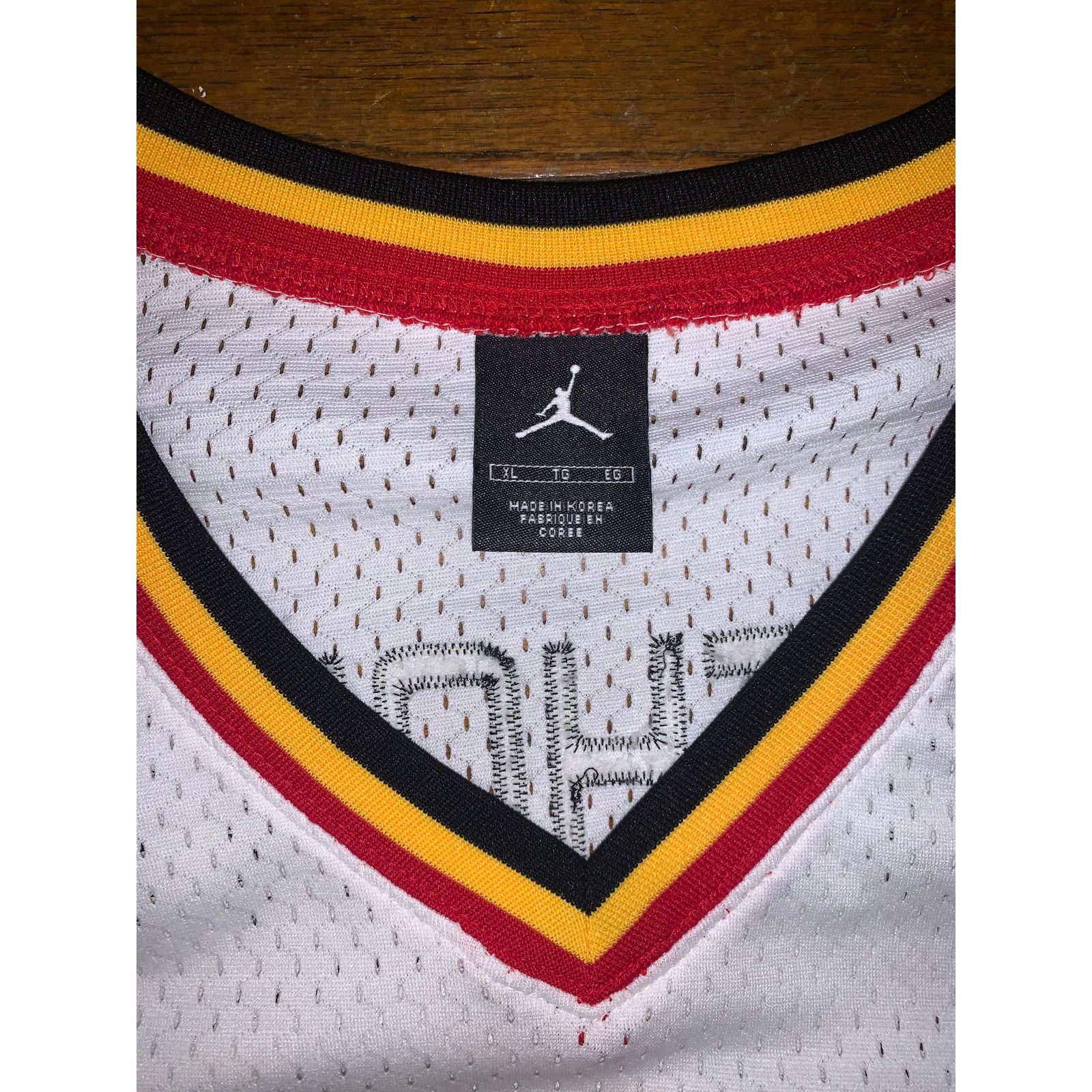 Jordan Brand Carmelo Anthony Oak Hill Jordan Brand Jersey #22 XL White Size US XL / EU 56 / 4 - 7 Thumbnail