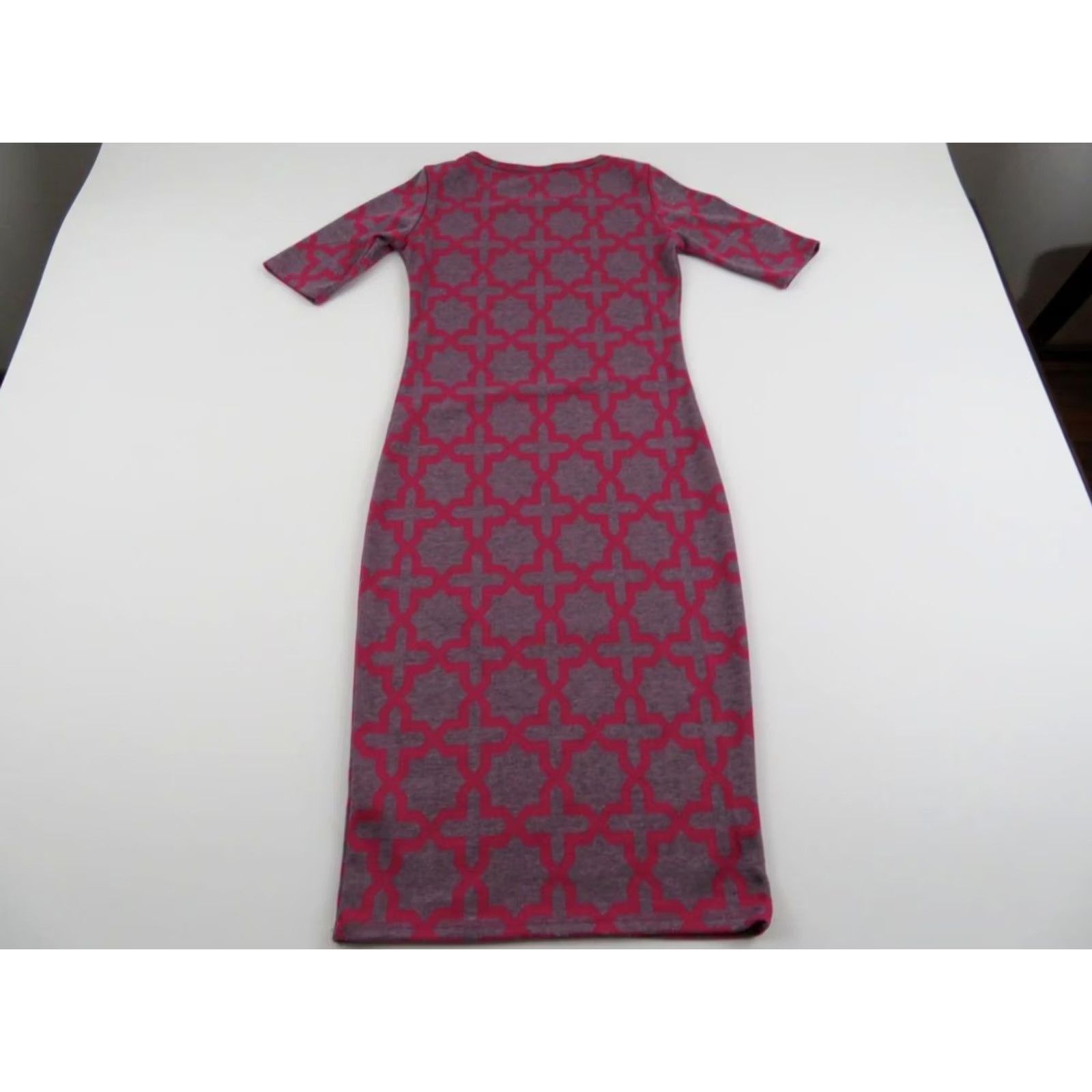 Vintage LuLaRoe Dress Pink Geometric Julia Dress 2XS 2XS Women's Pink Geometric Julia Dress Vintage LuLaRoe Size XXS / US 00 / IT 34 - 7 Thumbnail
