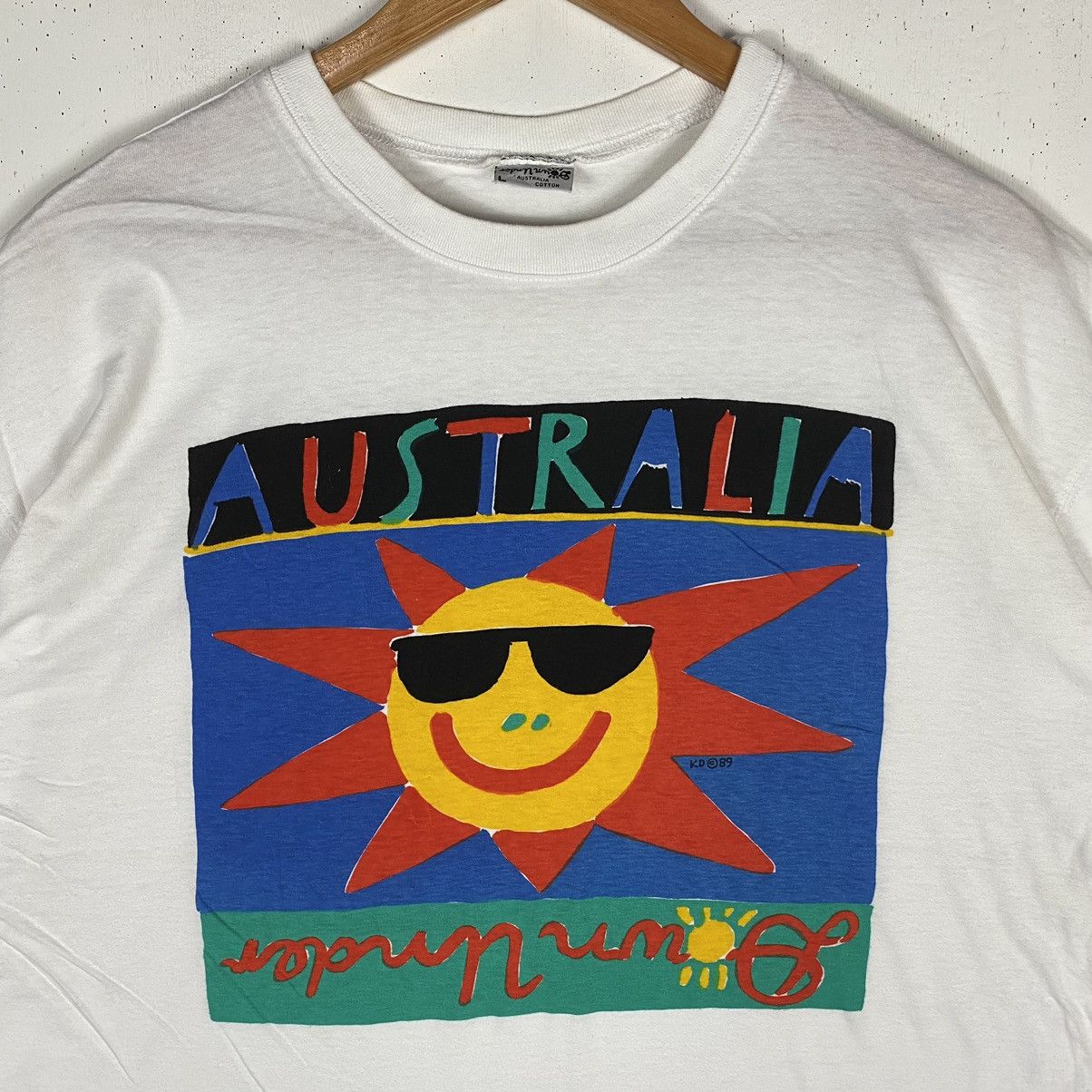 Vintage Vintage 89' DONE UNDER Australia Sun Art By Ken Done Tee Size US L / EU 52-54 / 3 - 3 Thumbnail