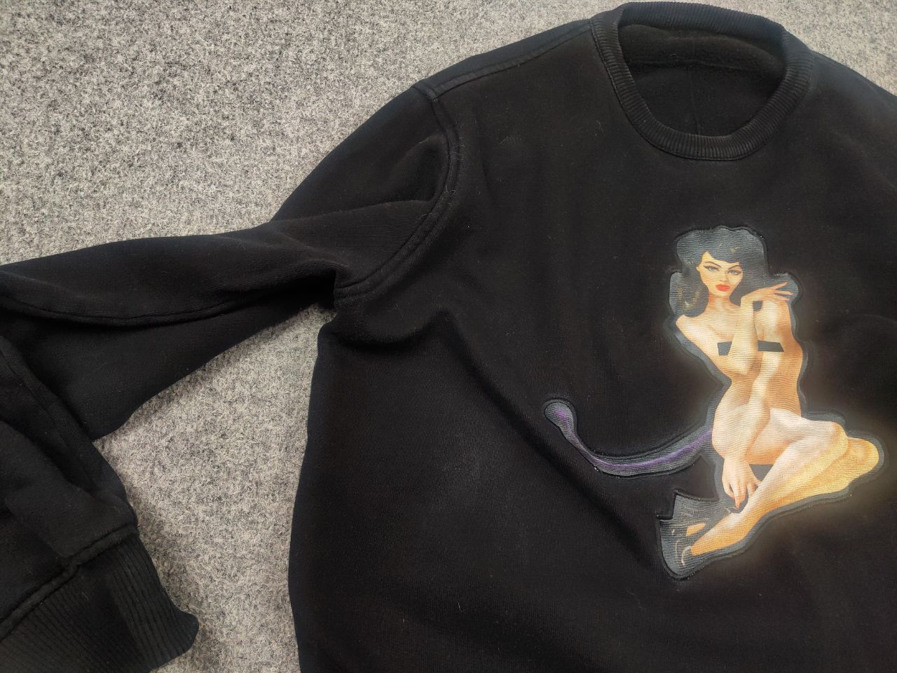 Givenchy Givenchy Girl Logo Embroidery Authentic Crewneck Sweatshirt Size US S / EU 44-46 / 1 - 11 Thumbnail