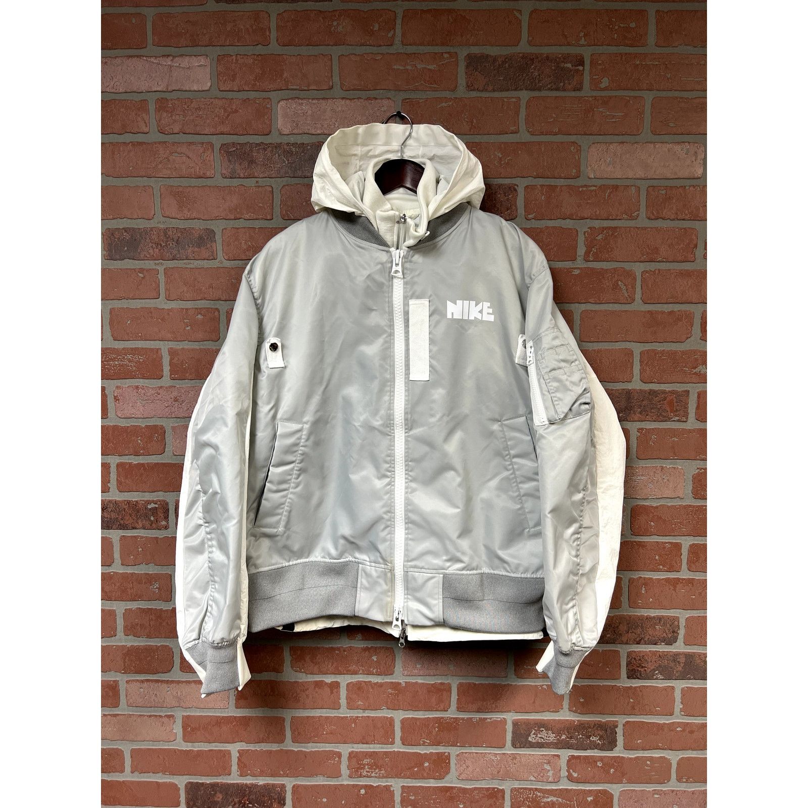 Nike Brand New Nike Sacai Layered Bomber Jacket Size US L / EU 52-54 / 3 - 1 Thumbnail