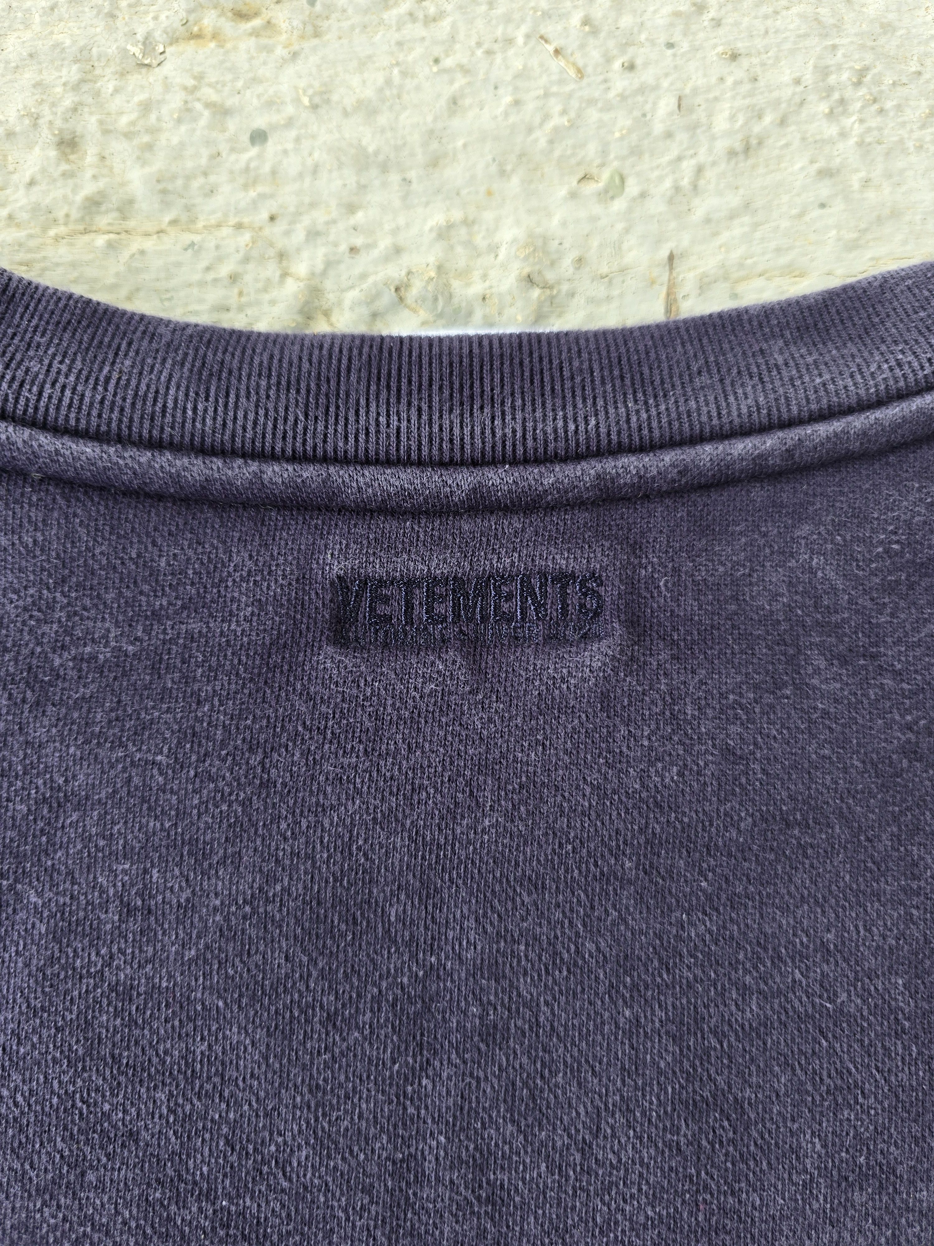 Vetements Vetements Logo Sweatshirt Navy Marine Size US M / EU 48-50 / 2 - 7 Thumbnail