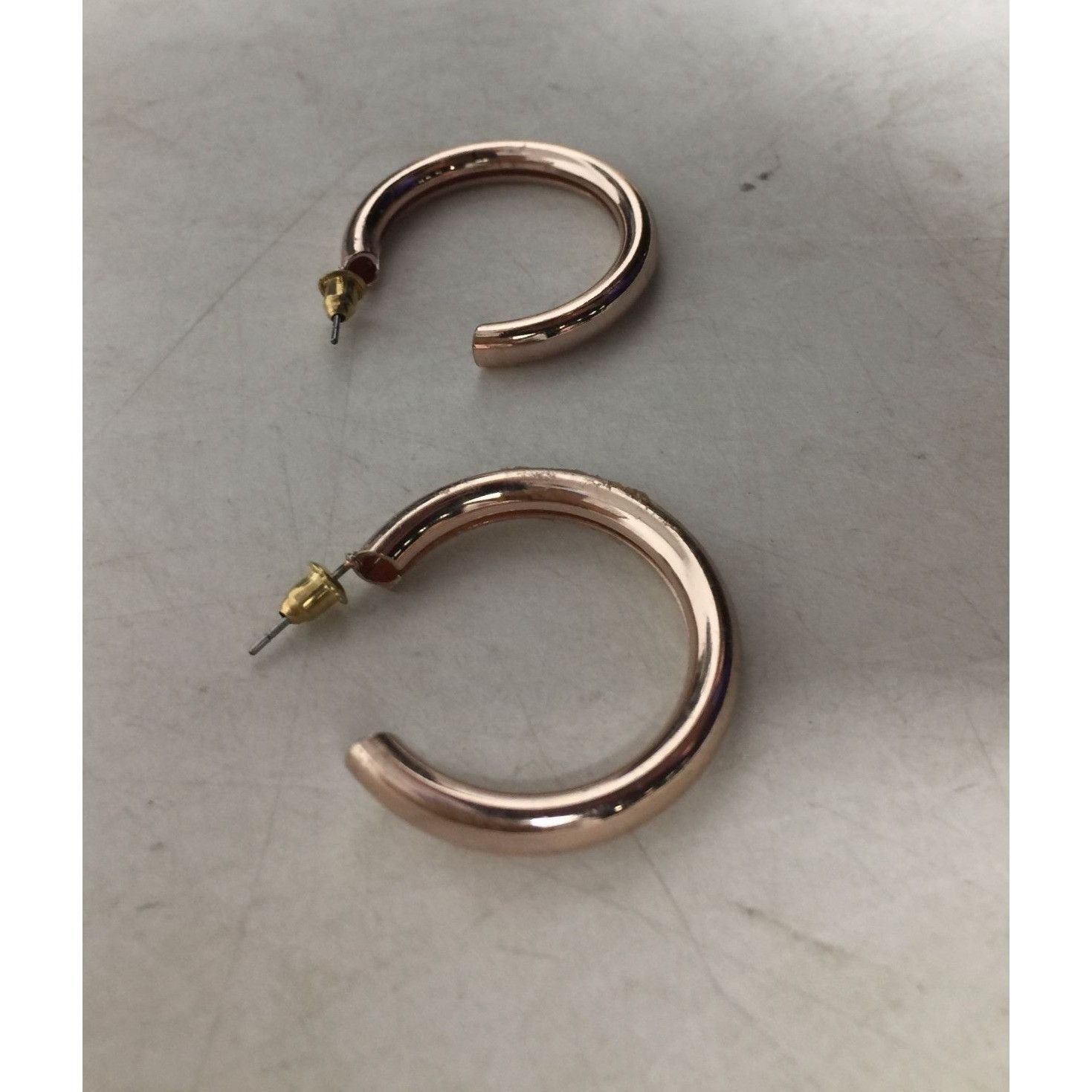Other Women's Thick Rose Gold Hoop Earrings Size ONE SIZE - 6 Thumbnail