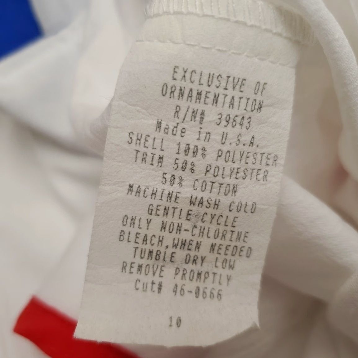 Vintage VINTAGE Windbreaker Jacket White Lightweight Pullover Red Blue Accents Womens Bomber Jacket Cricket Lane, Size 10 Size L / US 10 / IT 46 - 5 Thumbnail