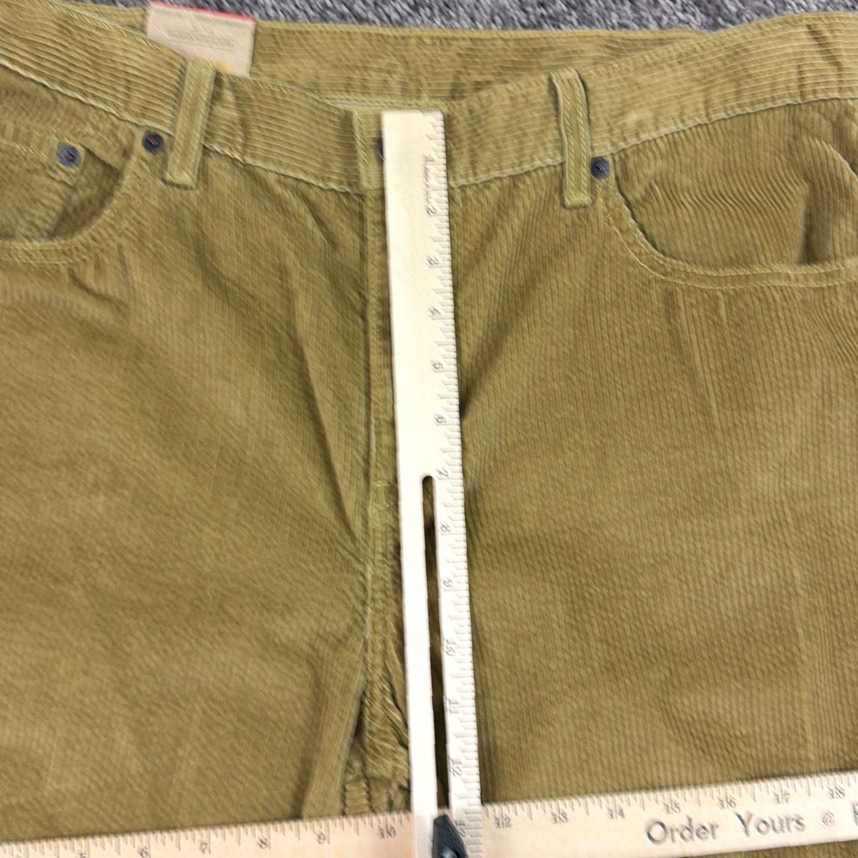 Levi's Levi's Pants Womens 36 Brown Corduroy Straight Cotton 36x29 Irregular Vintage No But 36x29 Regular Women's Pants Size 25" / US 0 / IT 36 - 4 Thumbnail