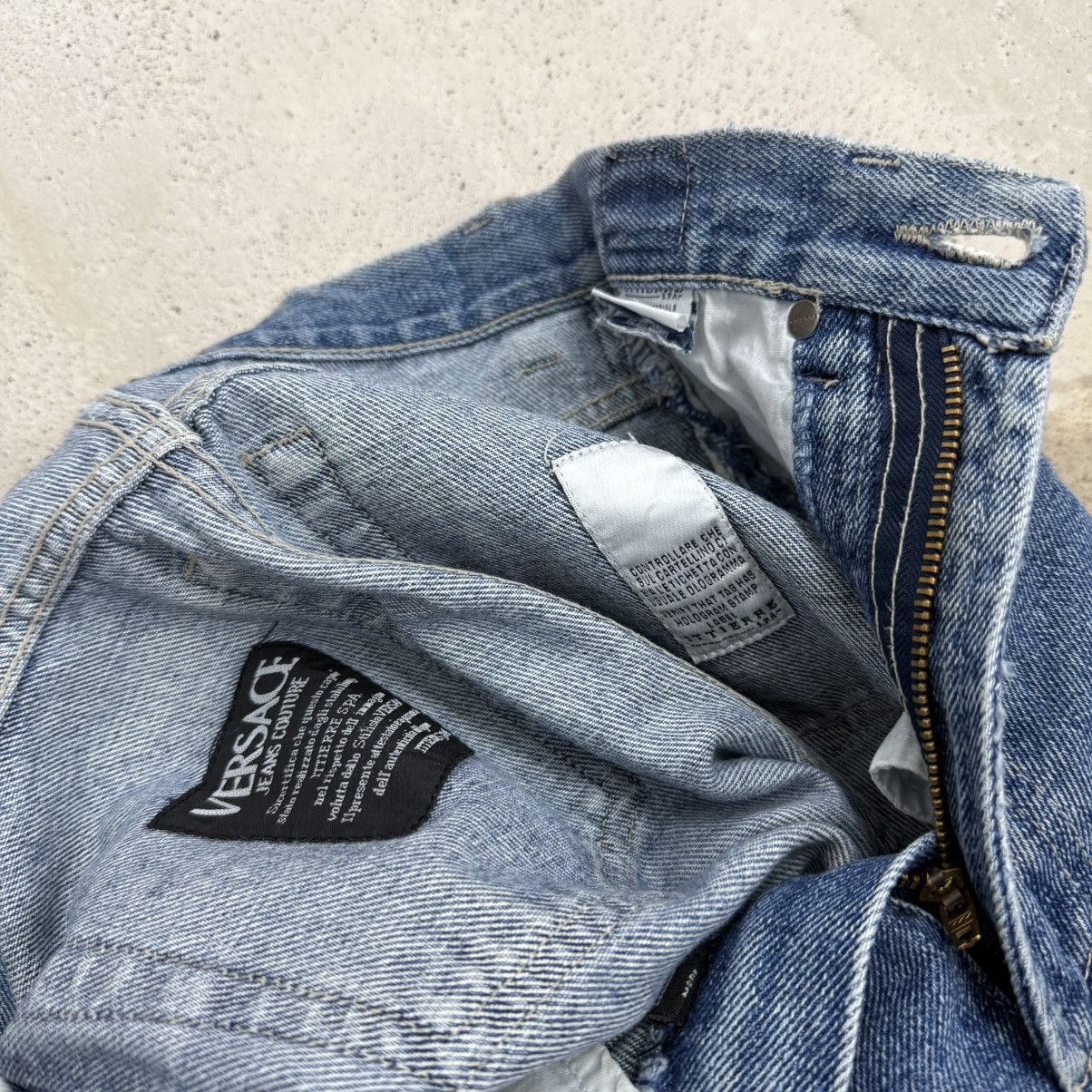Versace Vintage Versace Jeans Couture Stonewash DistressDenim Pants Size 25" / US 0 / IT 36 - 22 Thumbnail