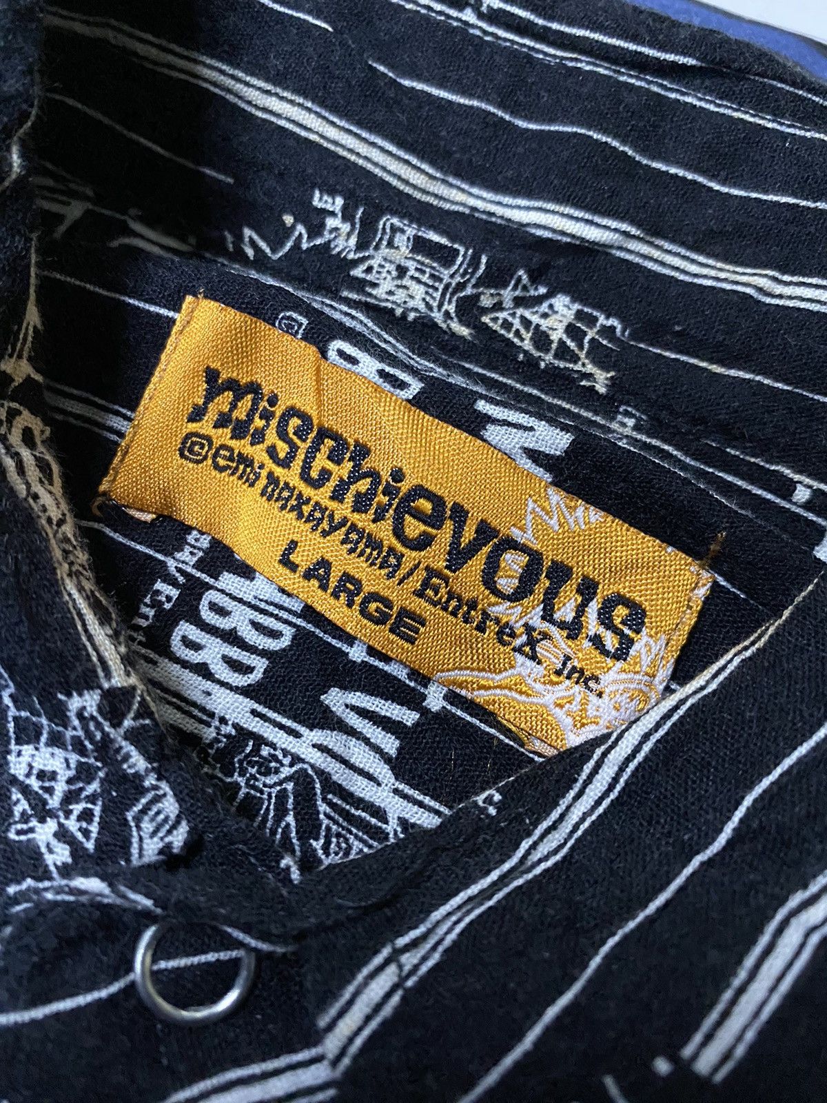 Vintage VINTAGE MISCHIEVOUS SKUNK PUNK AOP SHIRT Size US L / EU 52-54 / 3 - 3 Thumbnail