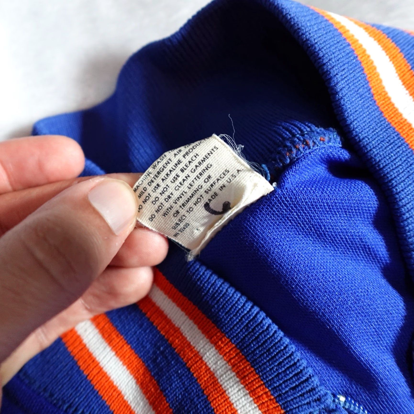 Vintage VINTAGE Bair Varsity 1/4 Zip Sweatshirt Mens XL (Fits M) Union Made 70s Blue Graphic Print Varsity Logo 1/4 Zip Mens XL Blue 70s Vintage Sportswear Size US M / EU 48-50 / 2 - 3 Thumbnail