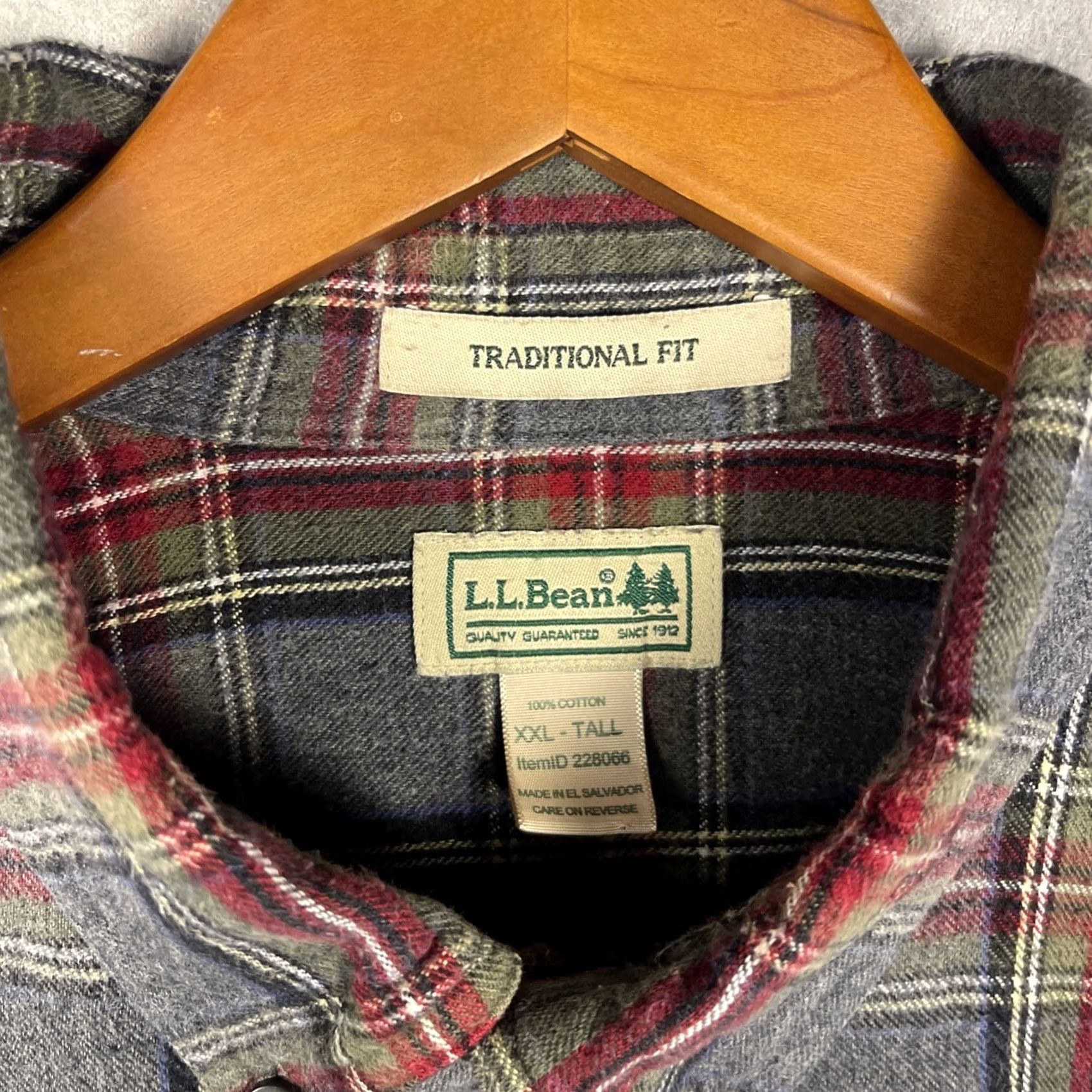 Vintage Item Specifications: High Impact Size US XXL / EU 58 / 5 - 3 Thumbnail