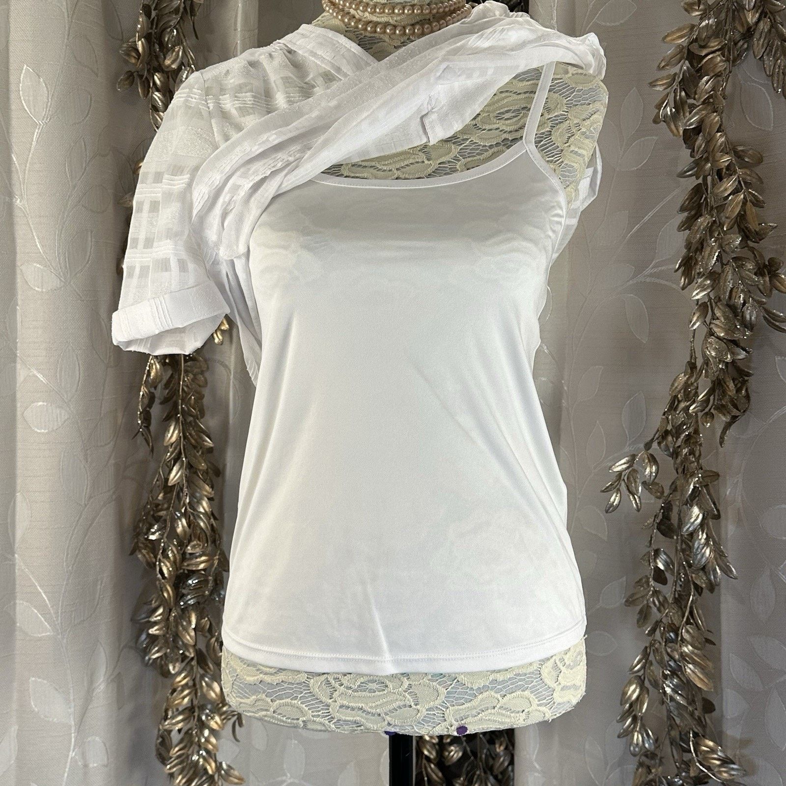 Alfani Alfani Petite Sheer White Blouse PS V-Neck Texture Size S / US 4 / IT 40 - 5 Thumbnail