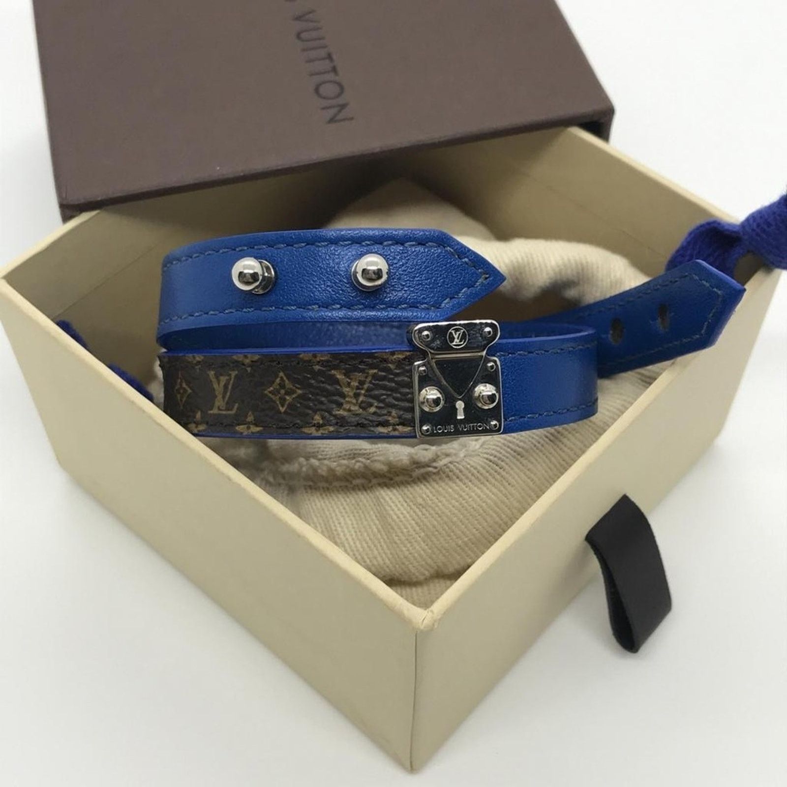 Louis Vuitton Louis Vuitton Lock It wrap bracelet blue silver monogram Size ONE SIZE - 5 Thumbnail