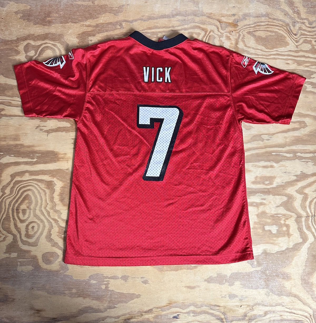 NFL Red NFL Atlanta Falcons Vick jersey Size US XXS / EU 40 - 1 Thumbnail