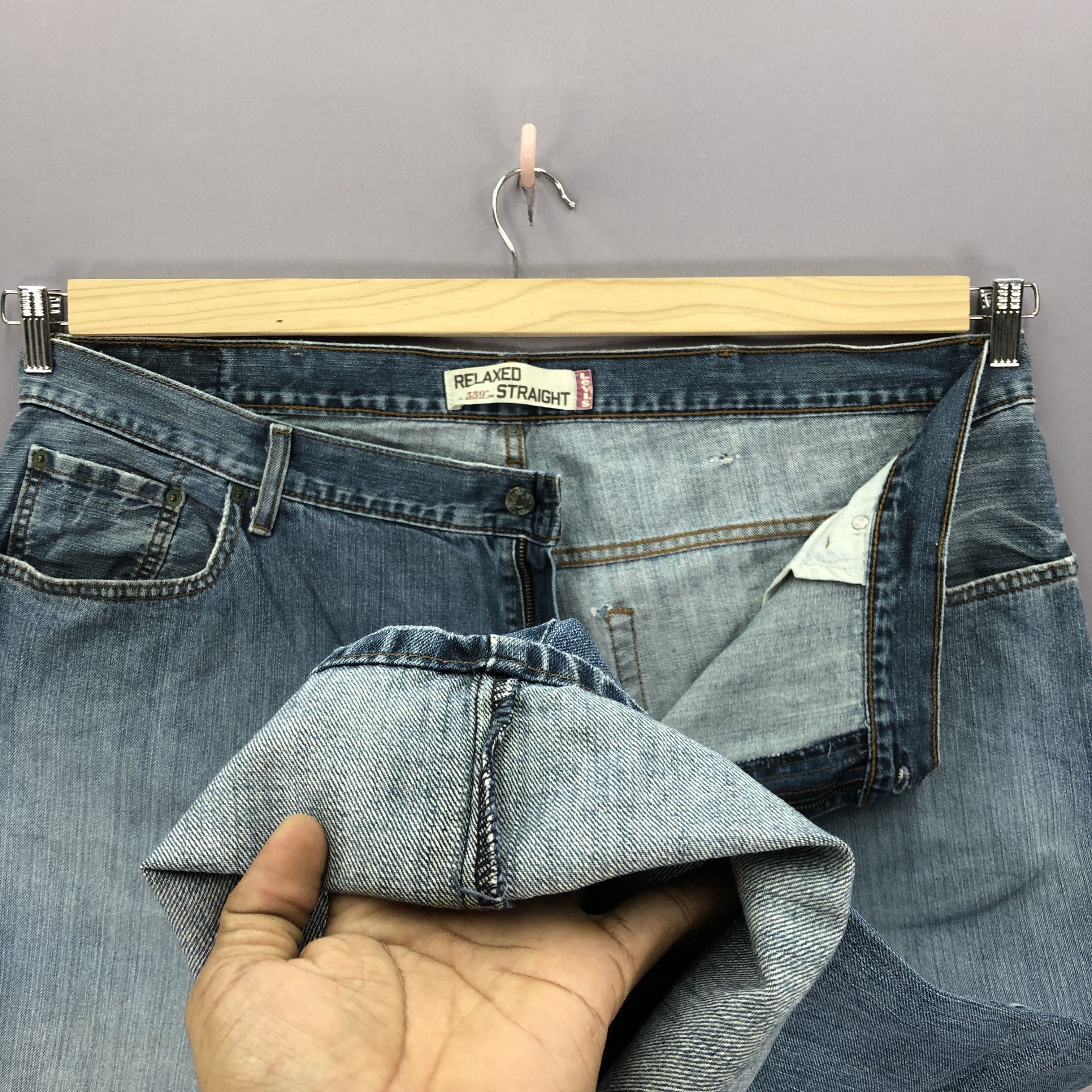 Levi's Vintage Levis 559 Baggy Jeans Levi's Light Wash Faded Denim Size US 42 / EU 58 - 8 Thumbnail
