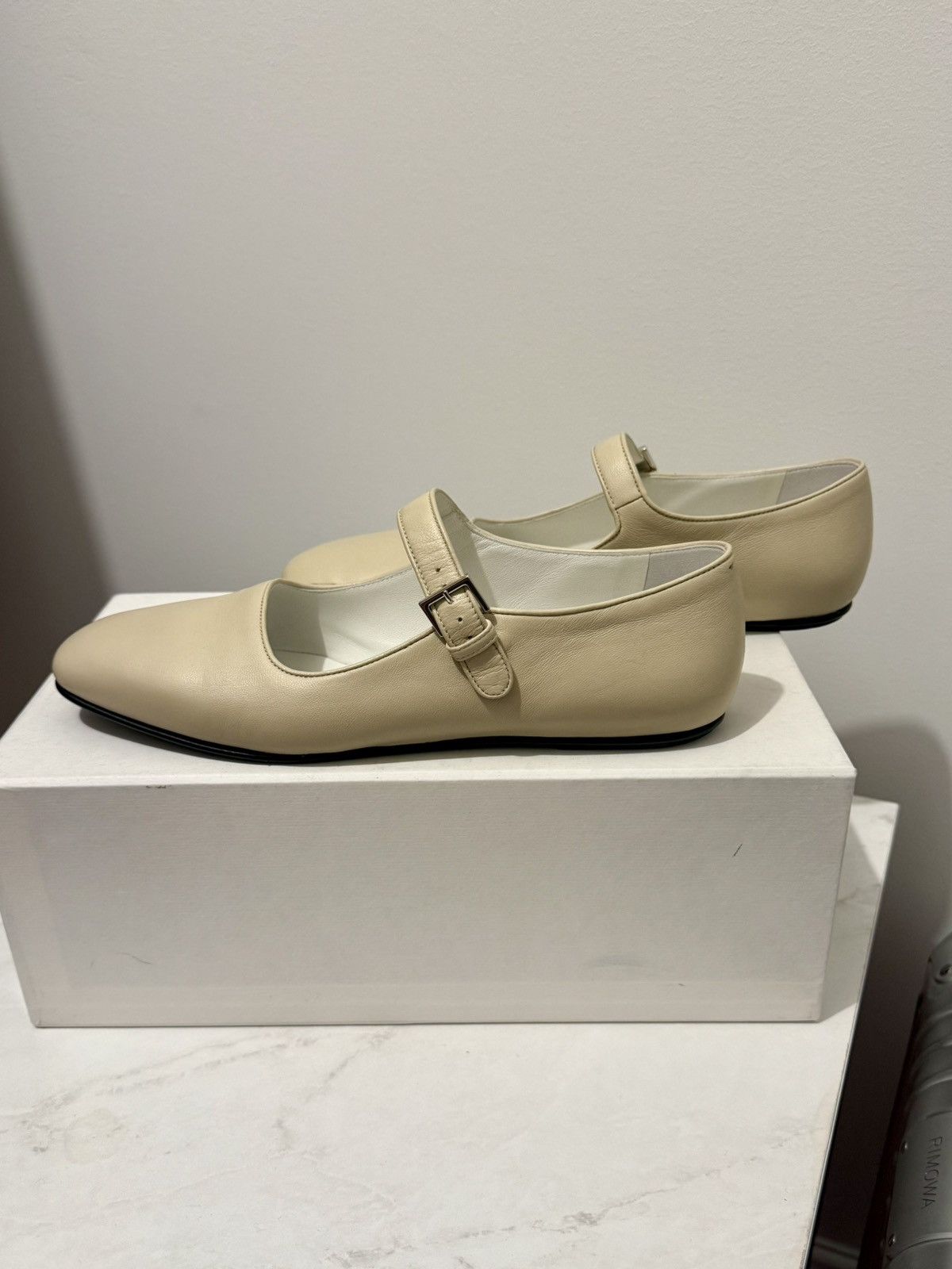 The Row The Row Ava Flats Oatmilk 39 9 Size US 9 / IT 39 - 1 Thumbnail