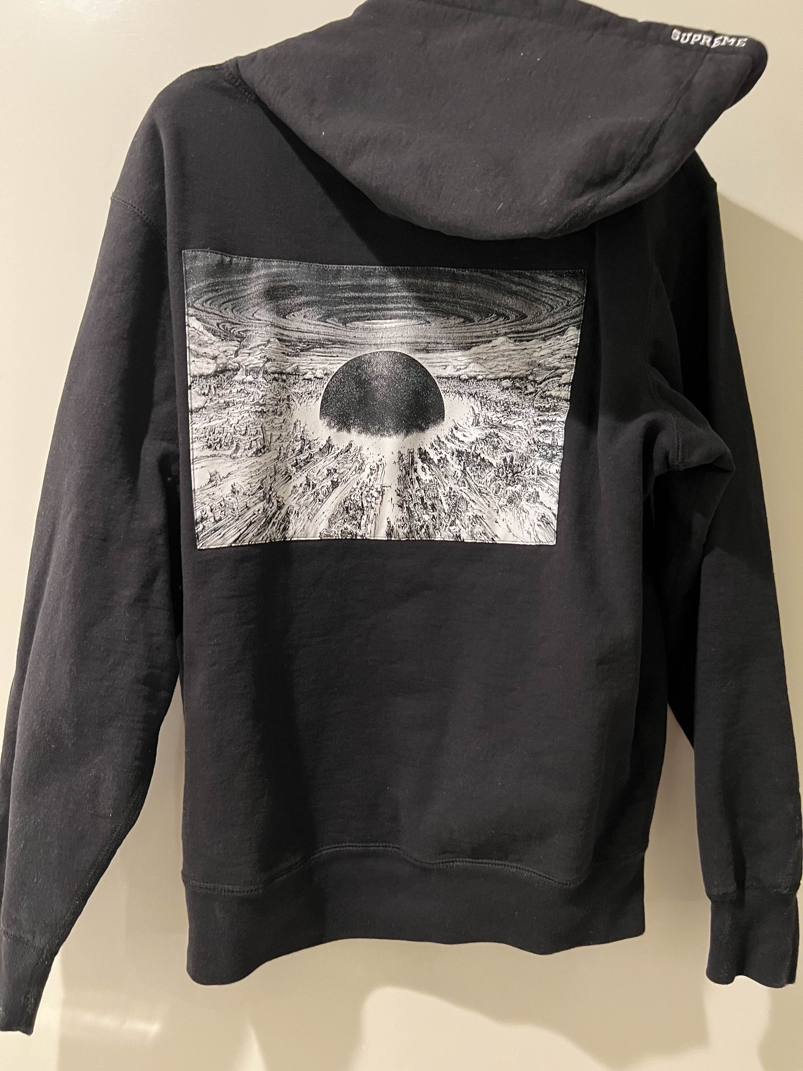 Supreme Supreme x Akira Size US L / EU 52-54 / 3 - 2 Thumbnail
