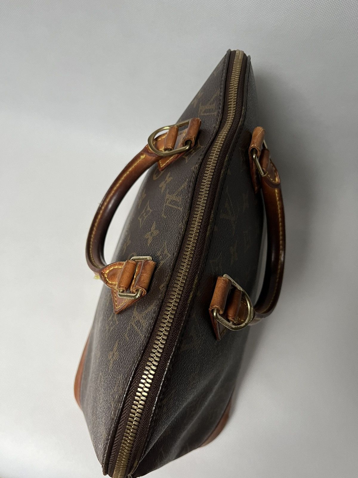 Louis Vuitton Louis Vuitton Alma handbag monogram rare Size ONE SIZE - 5 Thumbnail