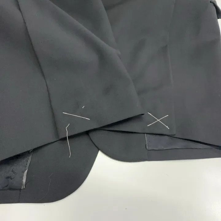 Burberry Burberry Slim Fit Solid V-Neck Blazer-2507