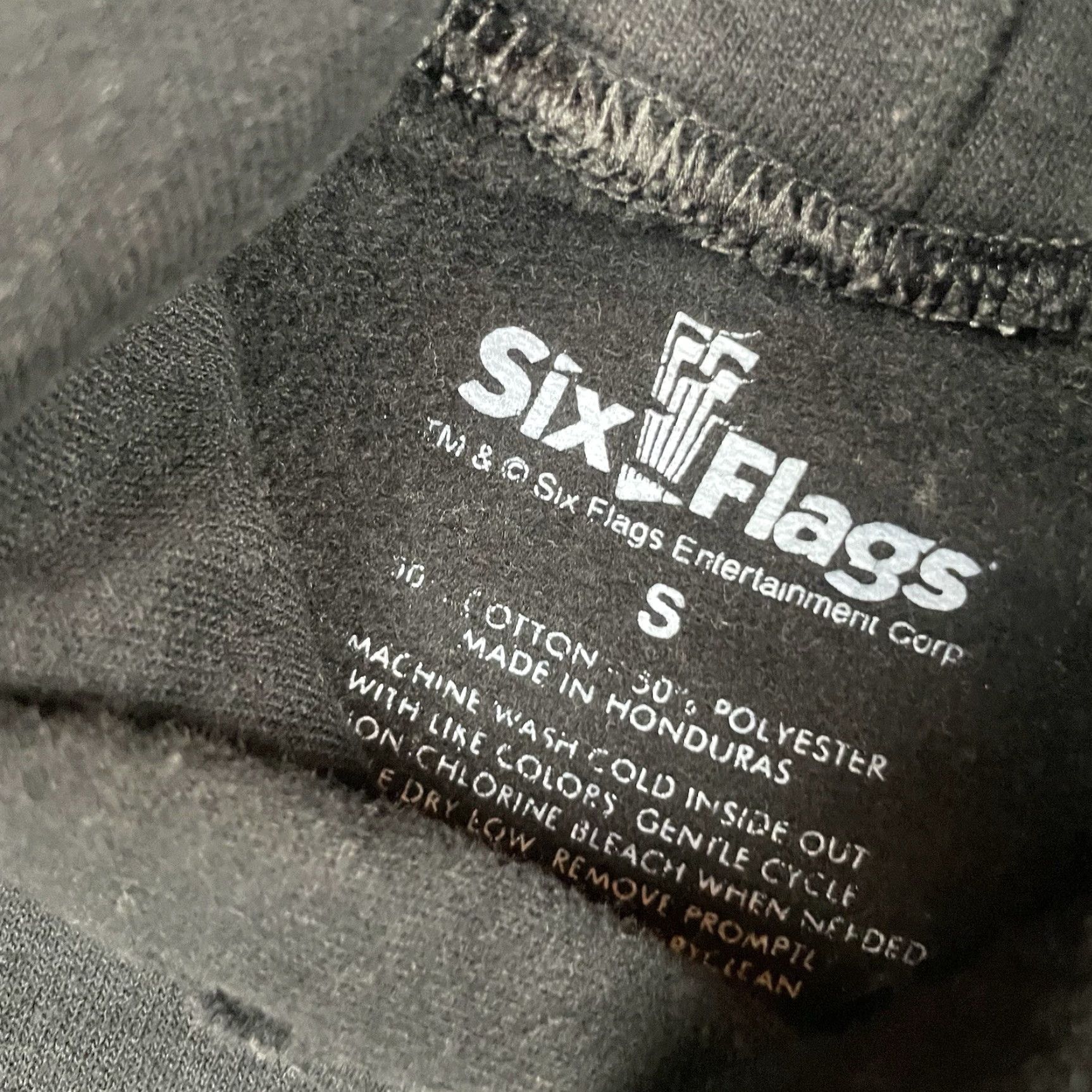 Vintage Six Flags Hoodie Adult Small Black Fright Fest Clowns Halloween Haunted S Shirt? Size US S / EU 44-46 / 1 - 7 Thumbnail