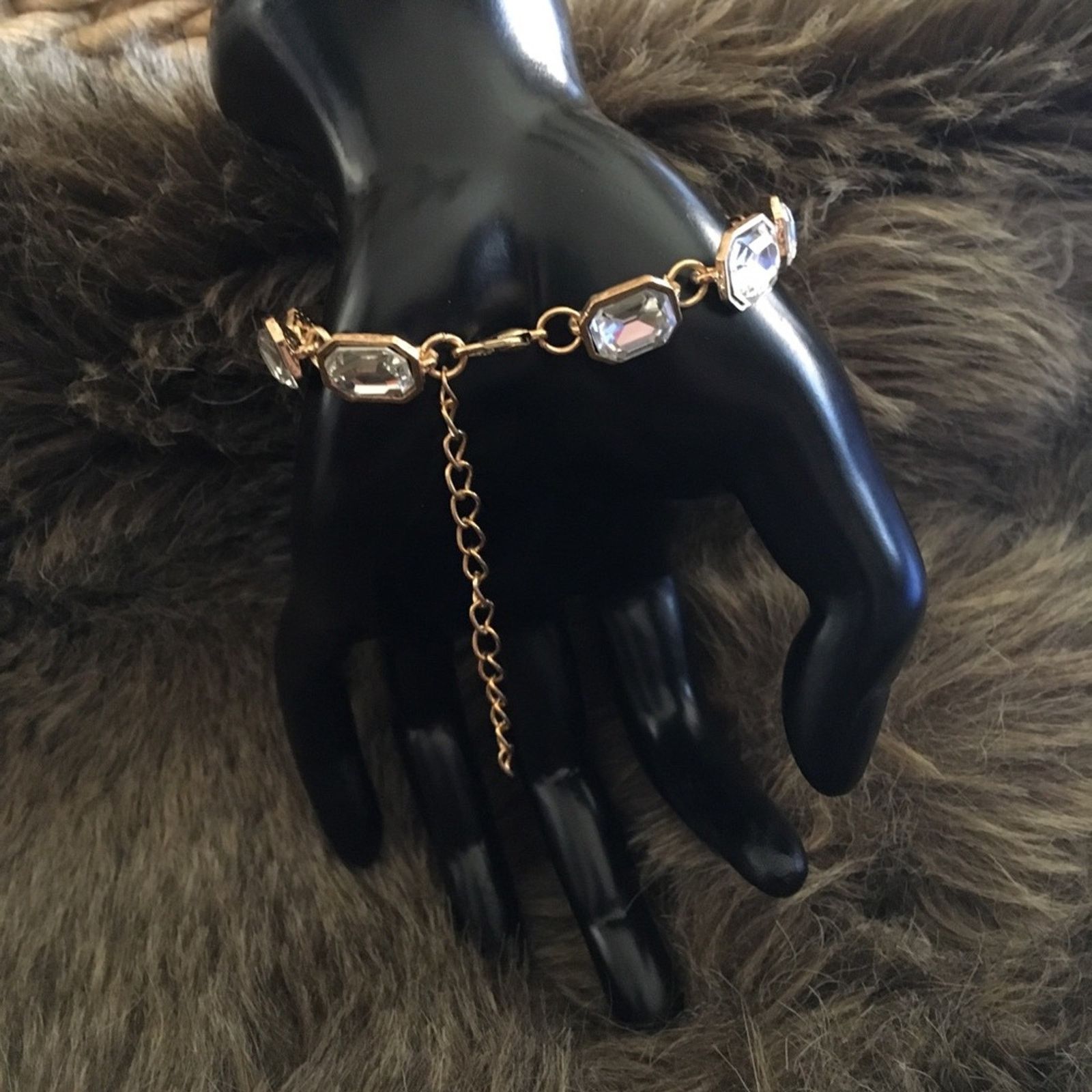 Jewelry Clear faceted glass gold tone link bracelet Size ONE SIZE - 4 Thumbnail