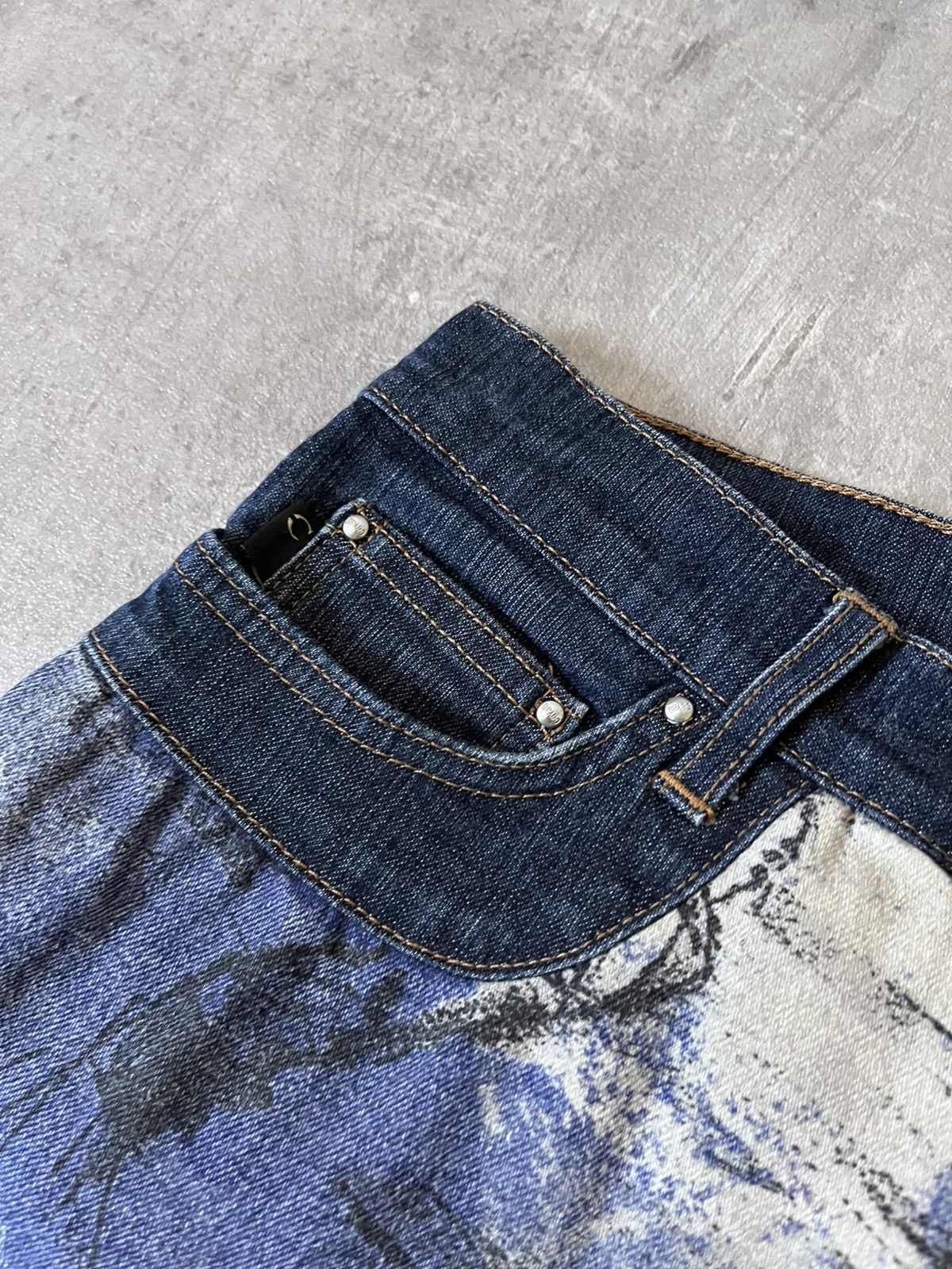 Just Cavalli Just Cavalli Napoleon Print flared jeans 2000s Size 28" / US 6 / IT 42 - 9 Thumbnail
