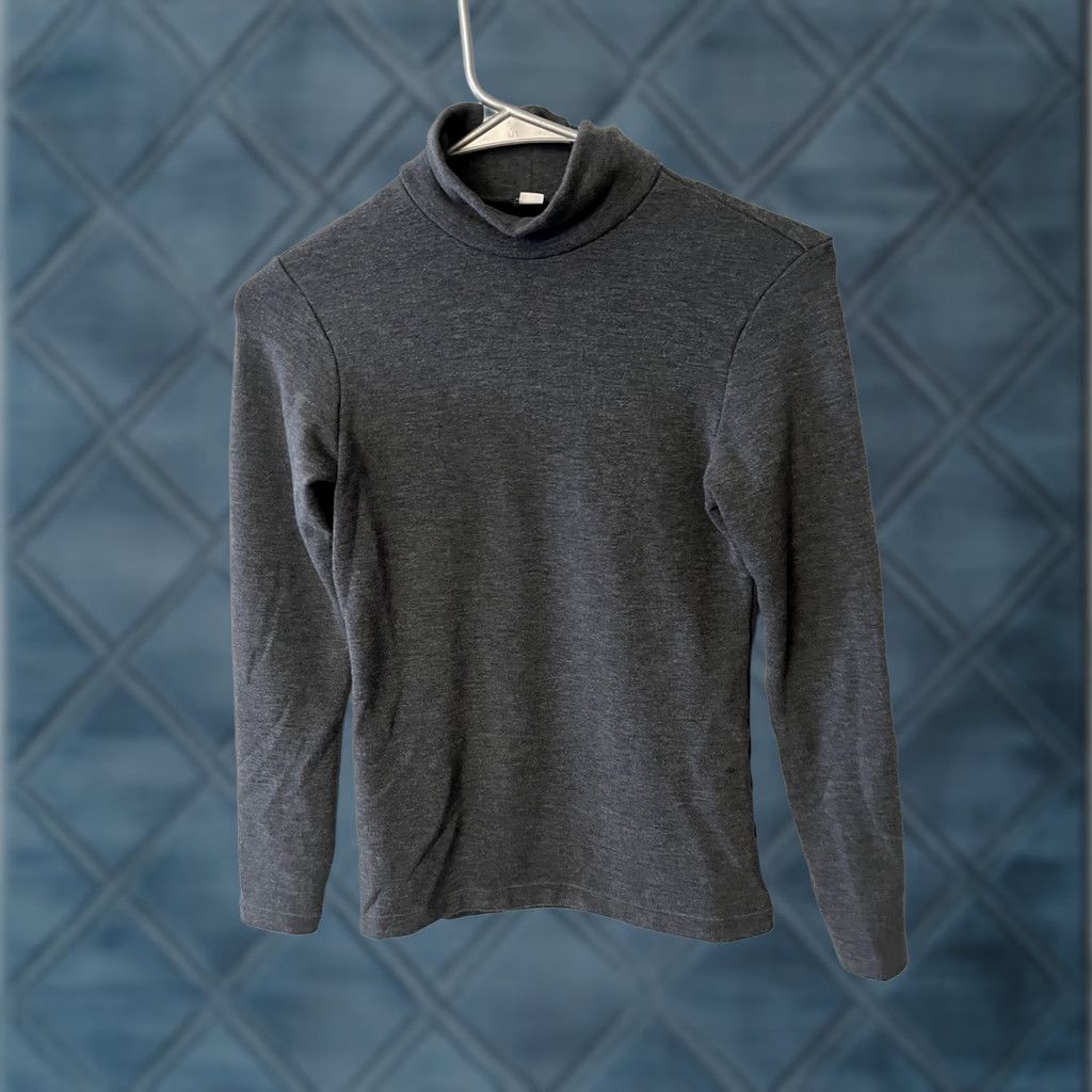 Uniqlo Uniqlo Long Sleeve Heattech Stretch Turtleneck T-Shirt Women's XS Gray Size XS / US 0-2 / IT 36-38 - 1 Thumbnail