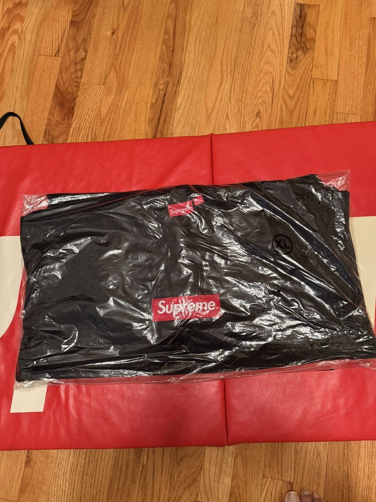 Supreme FW22 Supreme Box Logo Crewneck Black Size XL Size US XL / EU 56 / 4 - 3 Thumbnail