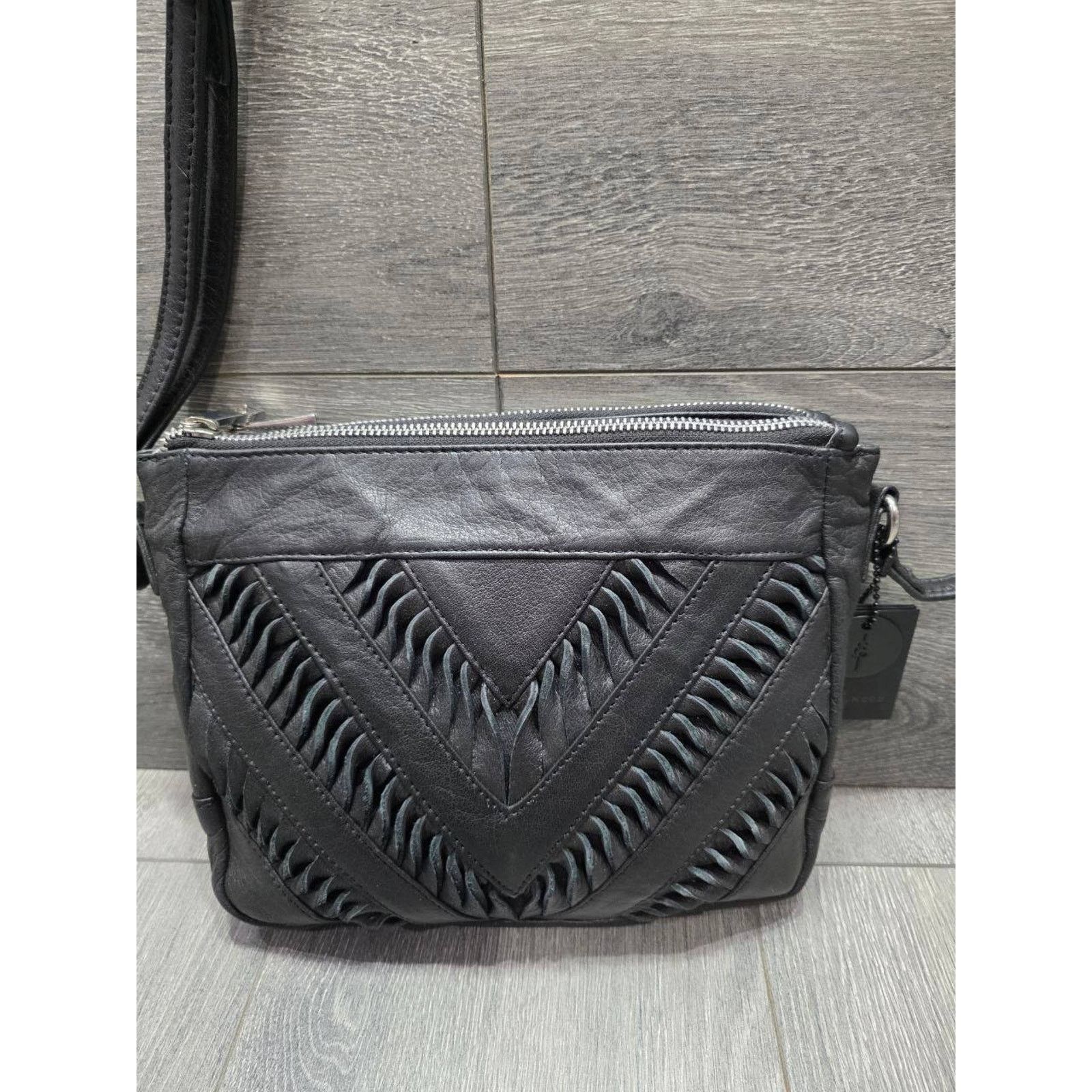 & Other Stories Day & Mood Fonda Small Crossbody Bag Black Leather B000468 Size ONE SIZE - 1 Thumbnail