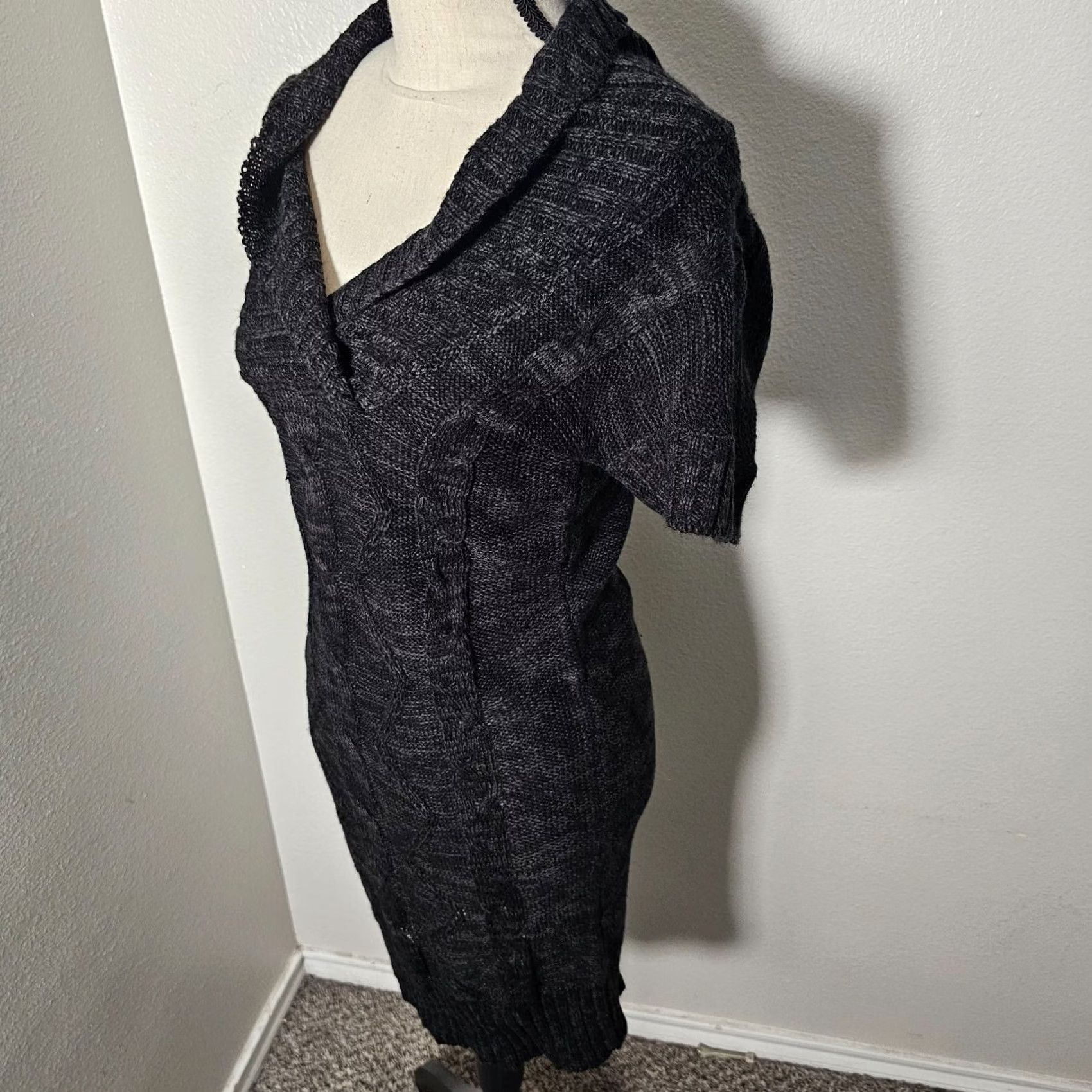 Vintage Ronni Nicole Short Sleeve V Neck Sweater Dress Size Medium Black Knit Dress Womens Size M / US 6-8 / IT 42-44 - 2 Thumbnail
