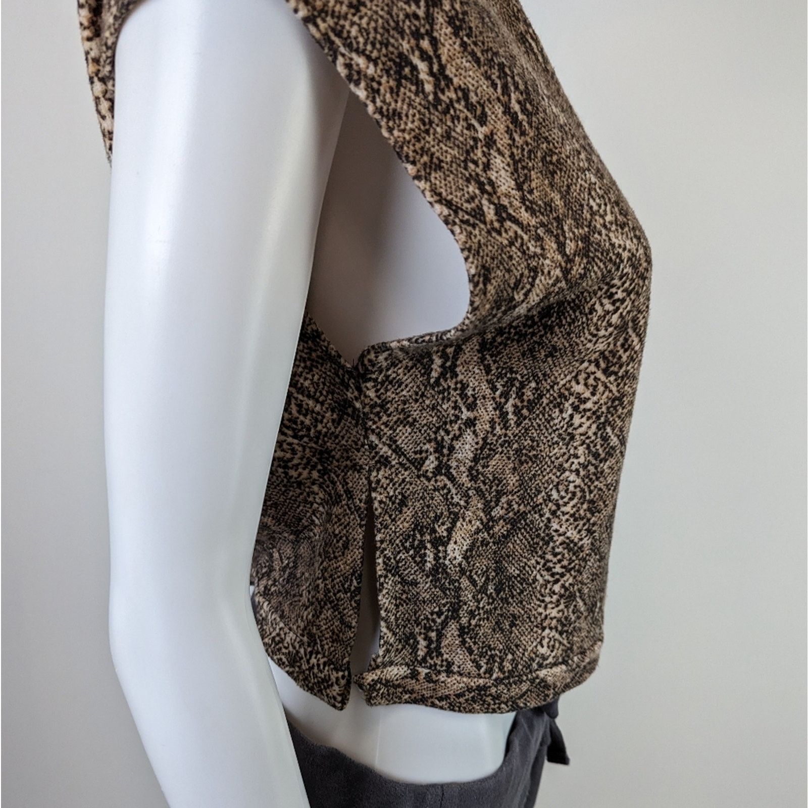 Zara Zara Trafuluc Cropped Snake Print Shirt S Size S / US 4 / IT 40 - 2 Thumbnail