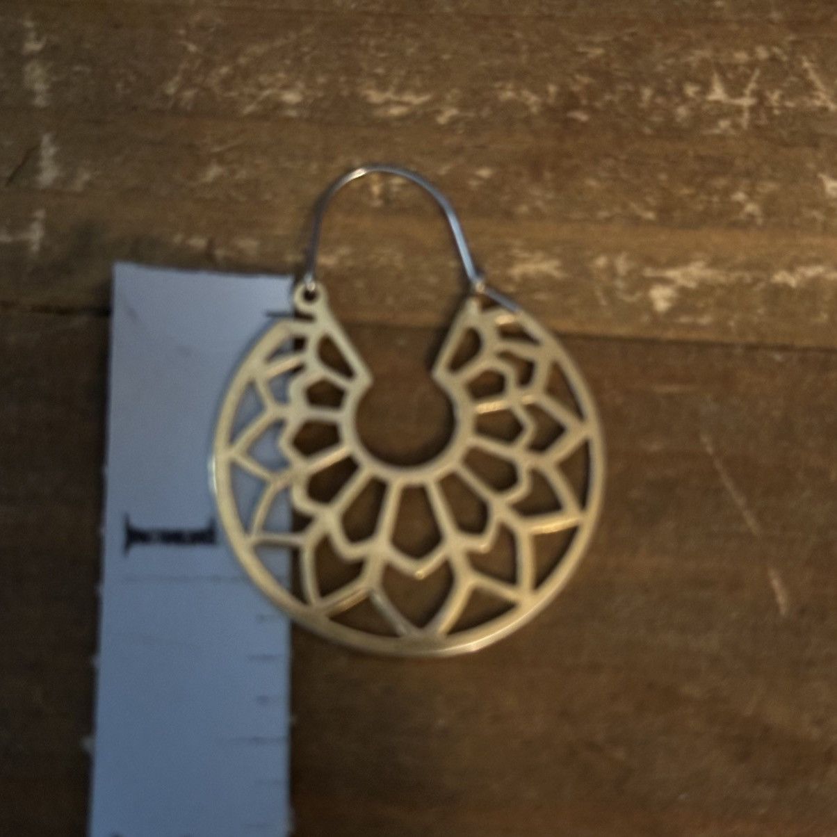 Other × Vintage Vintage 1988 Avon gold tone filigree hoop earrings Size ONE SIZE - 2 Thumbnail