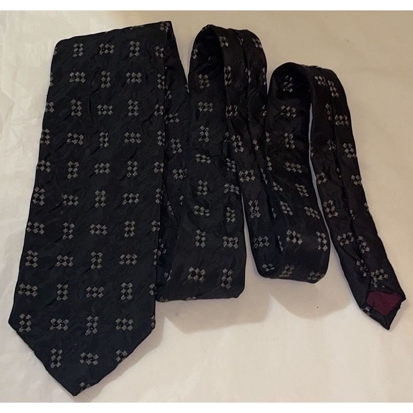 Metropolitan View Metropolitan View Silk Tie - Black - Geometric Flowers Size ONE SIZE - 8 Thumbnail